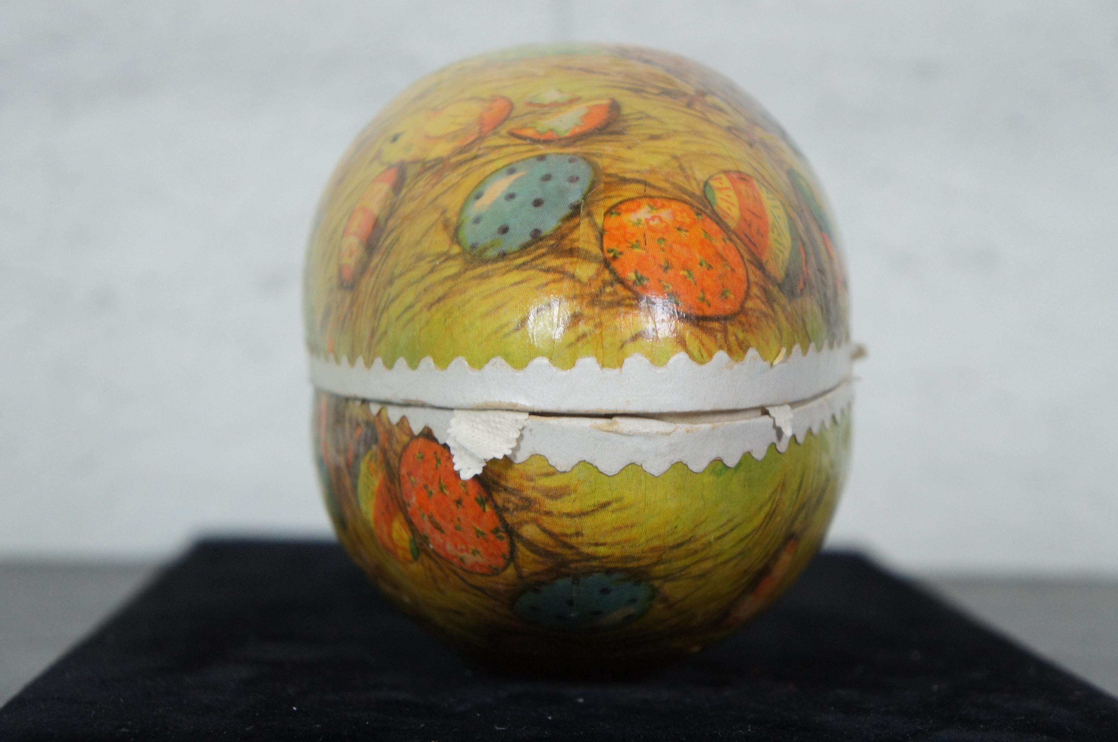 Antique German Papier Mâché Easter Egg Candy Container Rooster Chick Bird Farm In Good Condition In Dayton, OH
