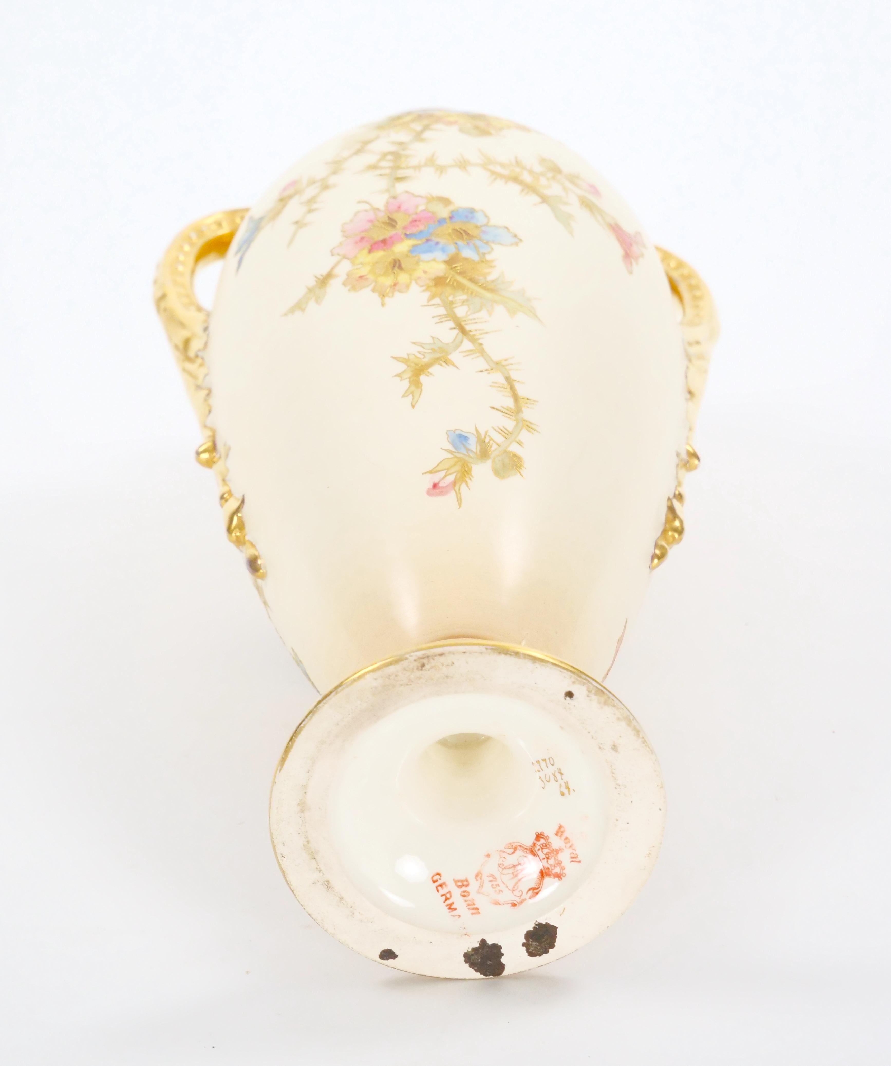 Antike handbemalte / vergoldete dekorative Vase aus deutschem Porzellan im Angebot 7