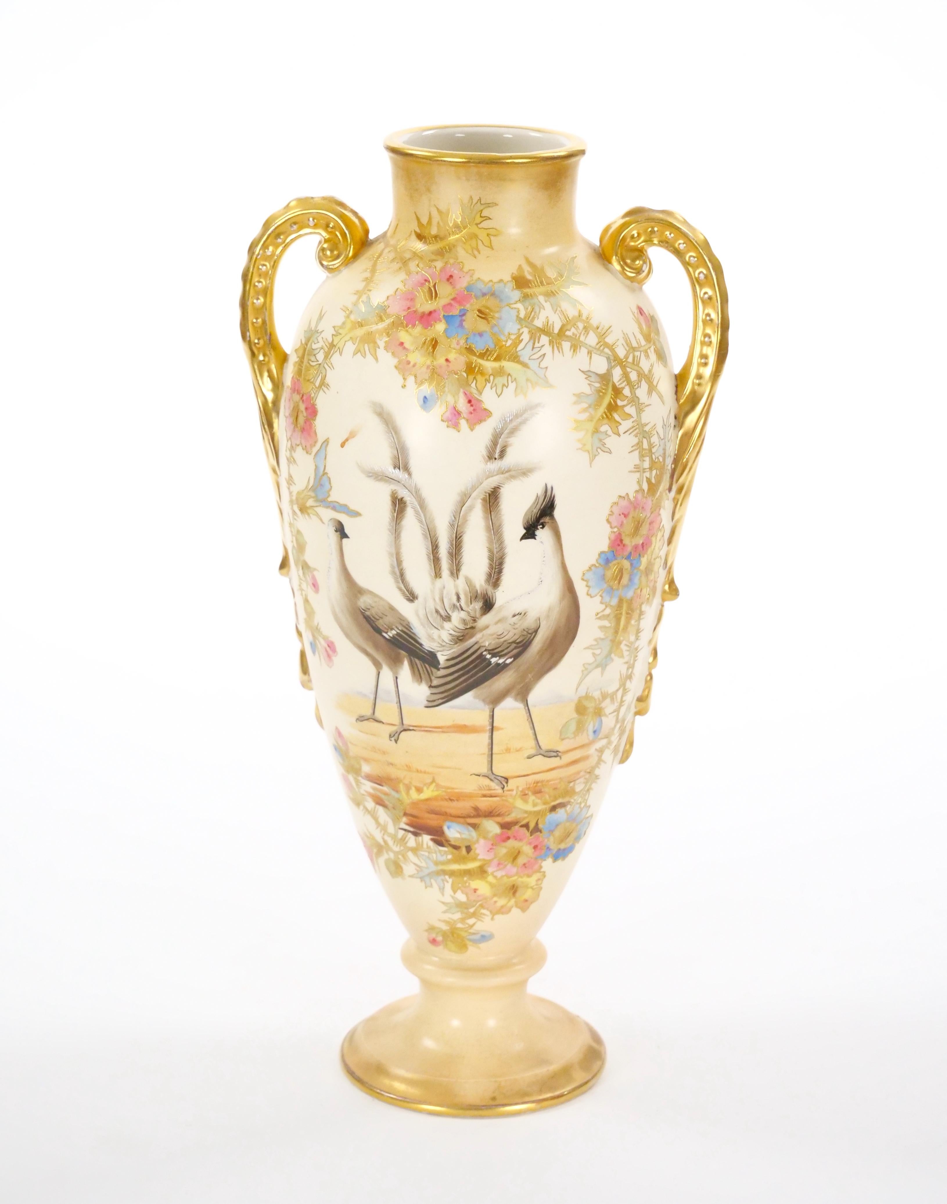 Antike handbemalte / vergoldete dekorative Vase aus deutschem Porzellan im Angebot 9