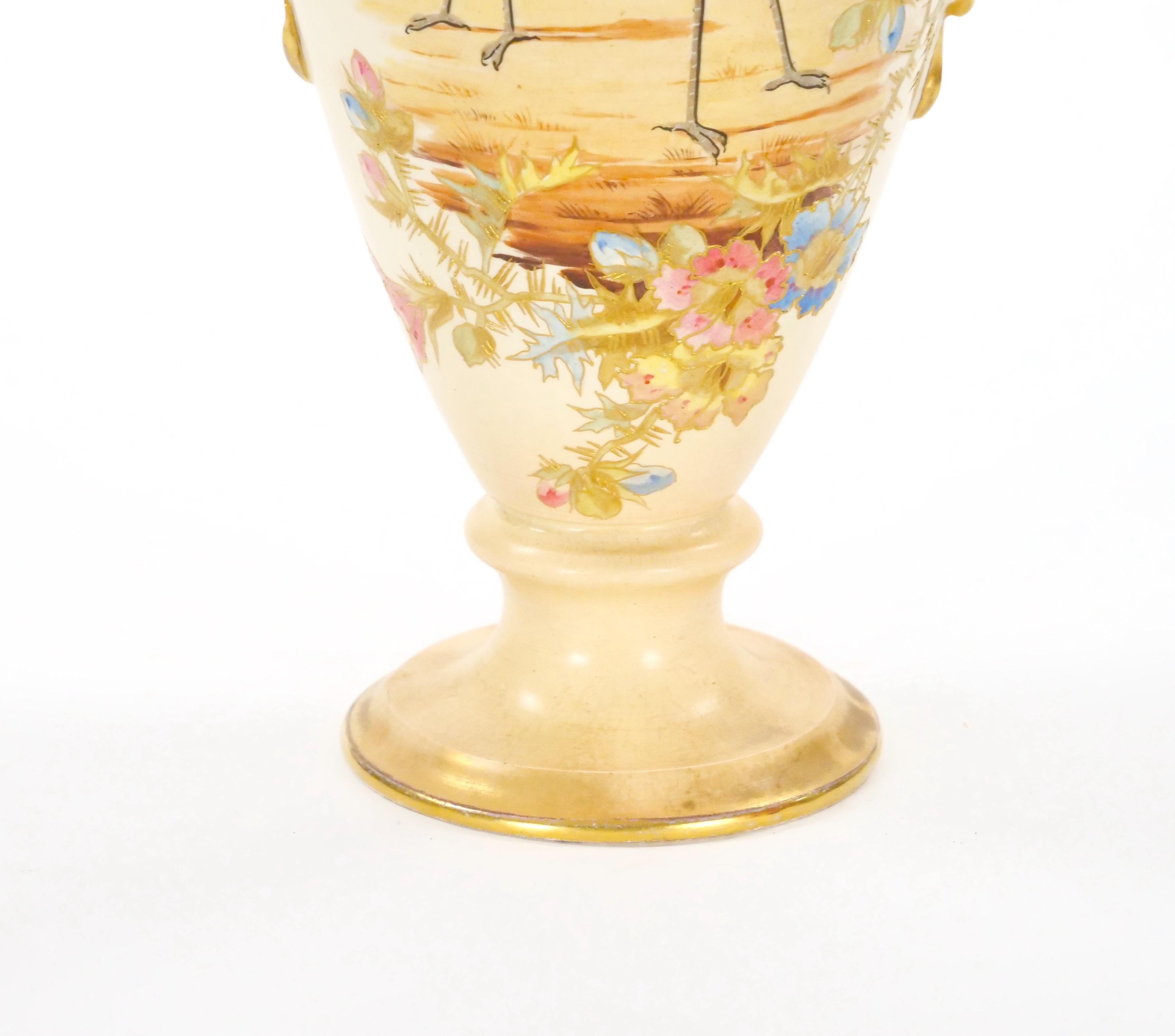 Antike handbemalte / vergoldete dekorative Vase aus deutschem Porzellan im Angebot 2