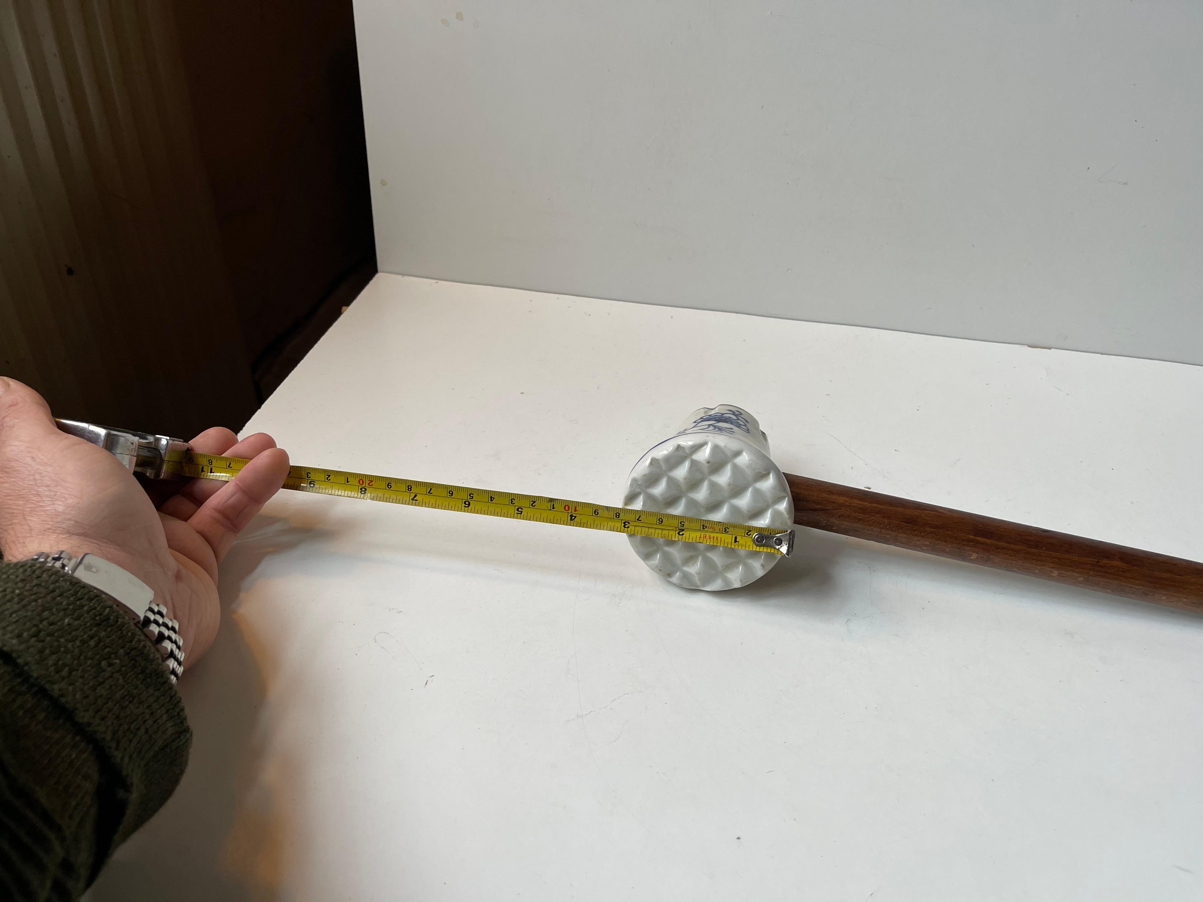 Antique German Porcelain Meat Hammer in Meissen Blue Onion For Sale 5