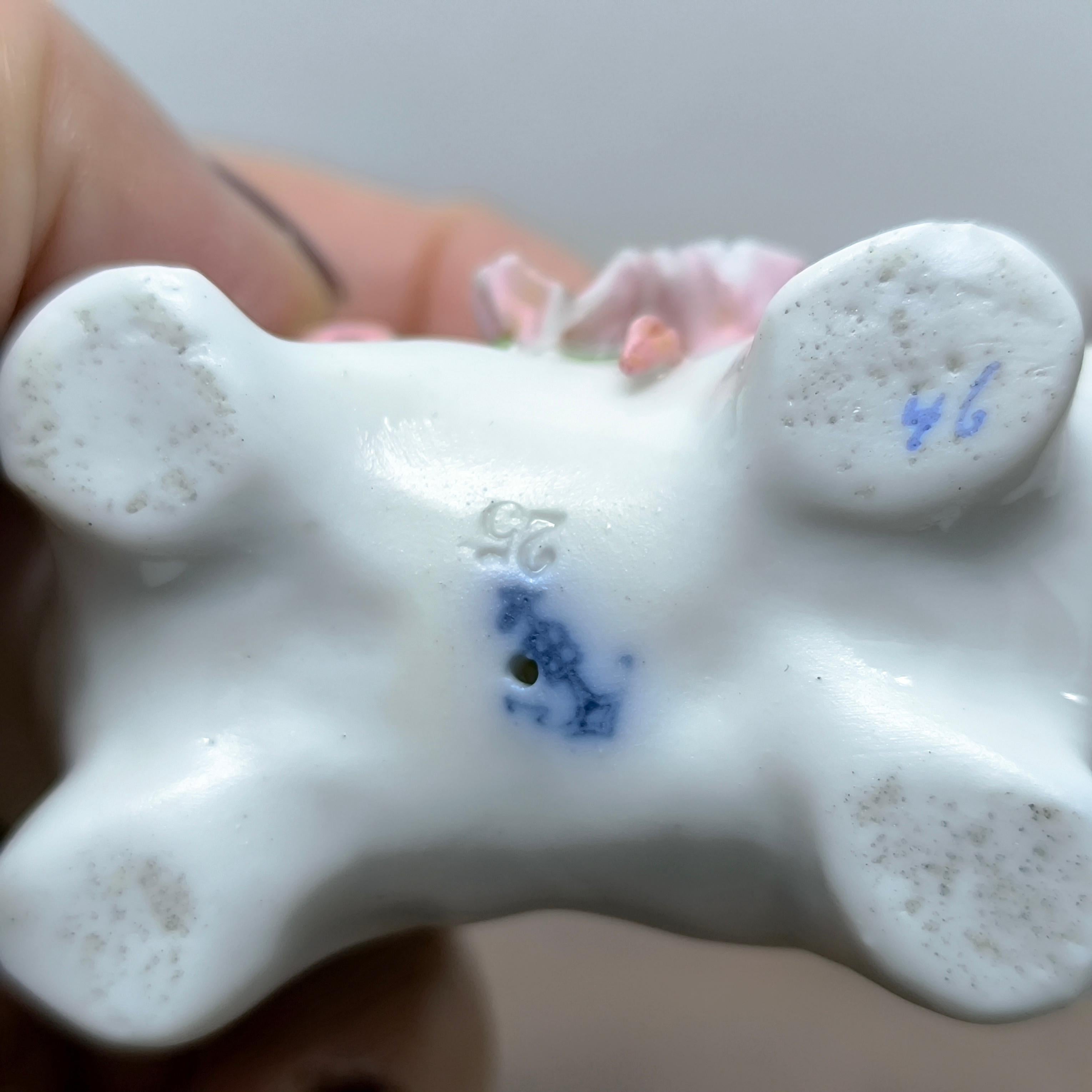 Ancien porte-sel et poivre en porcelaine allemande et vase à fleurs - Cadeau prêt à l'emploi en vente 2