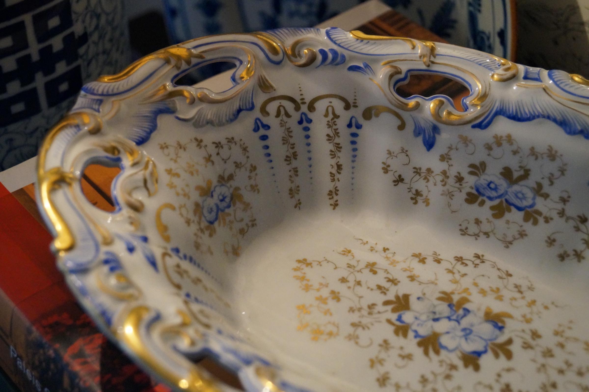 Antique German Porcelain SPM Berlin Oval Dish In Good Condition For Sale In Haarlem, Noord-Holland