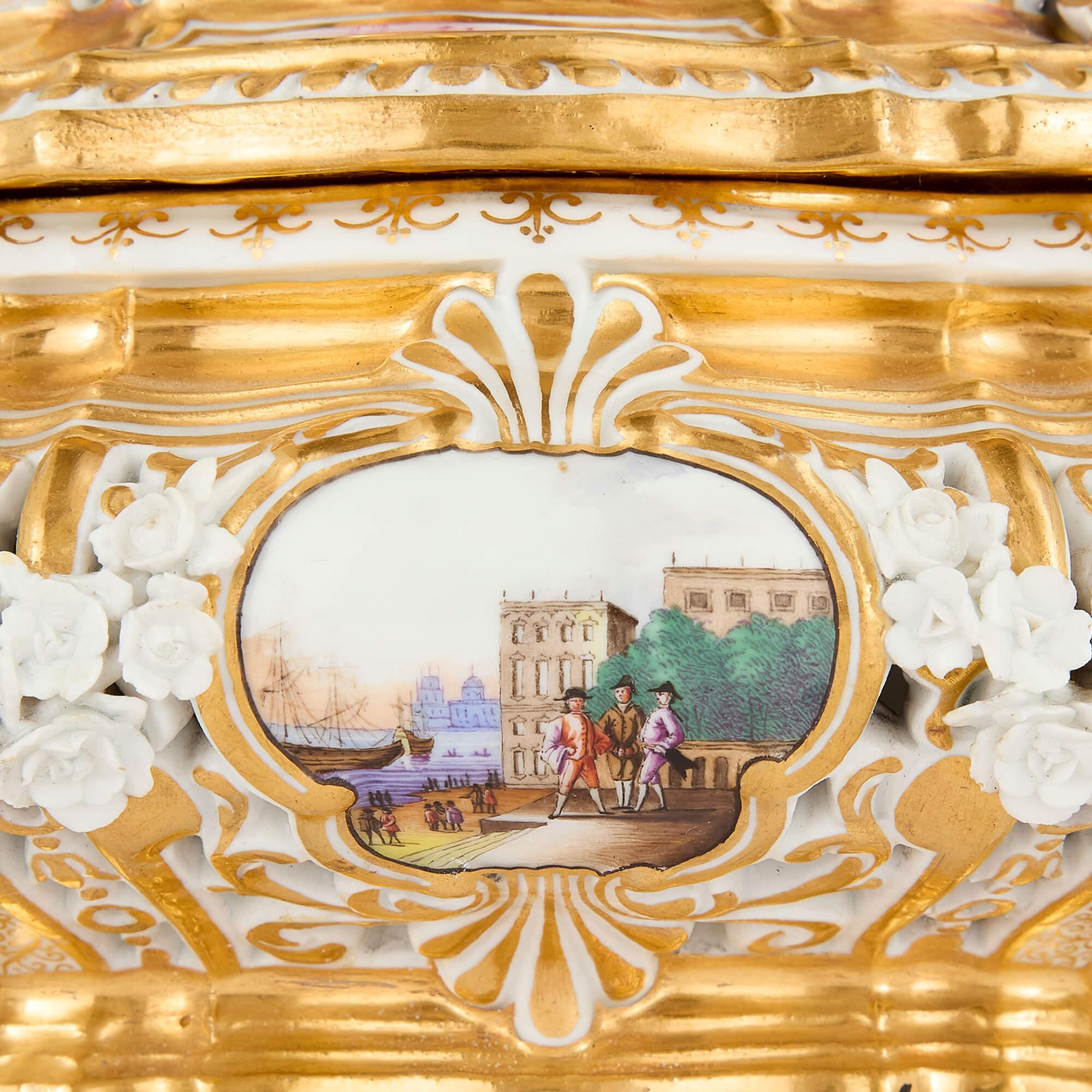 Antica zuppiera tedesca in porcellana con coperchio di Meissen Porcelain in vendita 1