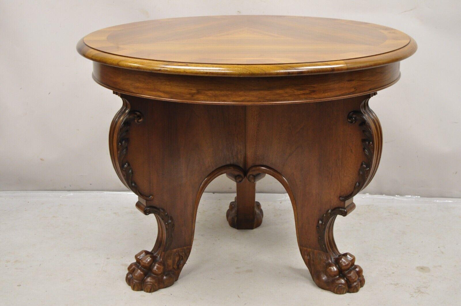 Antique German Renaissance Revival Carved Walnut Paw Feet Round Center Table For Sale 7