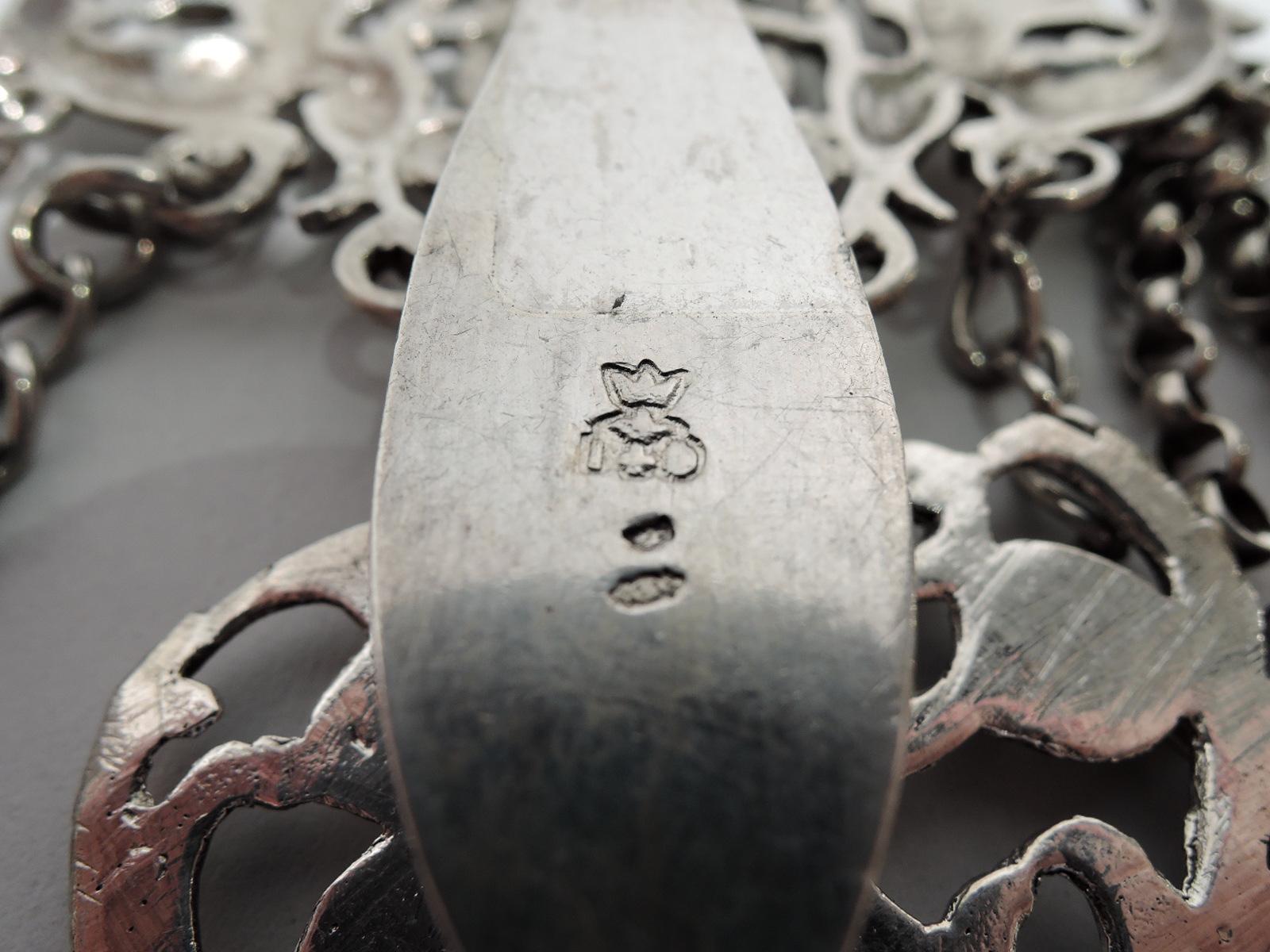 Antike deutsche Damen- Chatelaine aus Silber im Renaissance-Revival-Stil 3