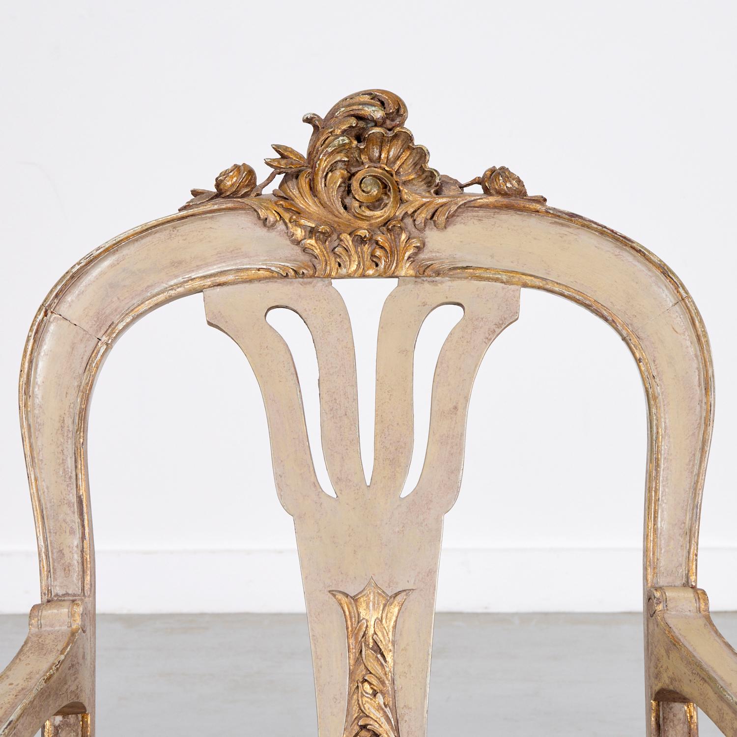 Rococo Fauteuil rococo allemand ancien, sculpté et peint -  Collection Iris Apfel en vente