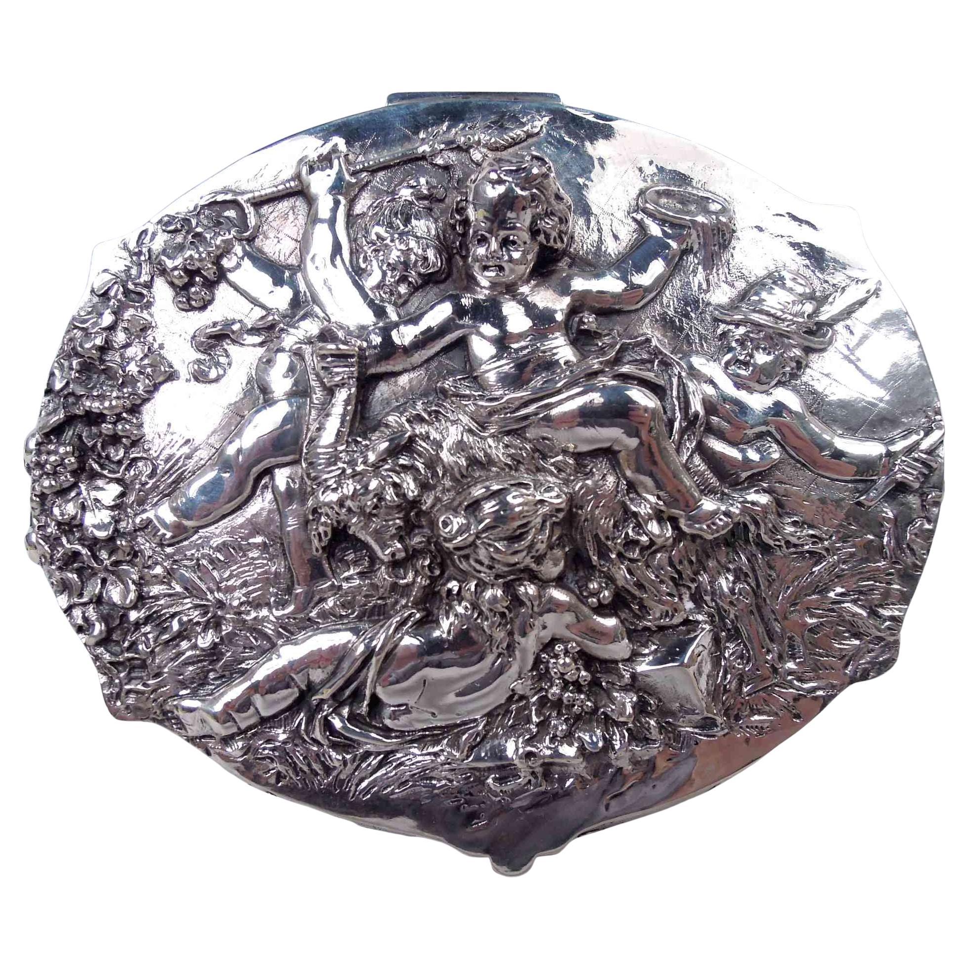 Ancienne boîte à bibelots en argent rococo allemand avec des chérubins enjoués