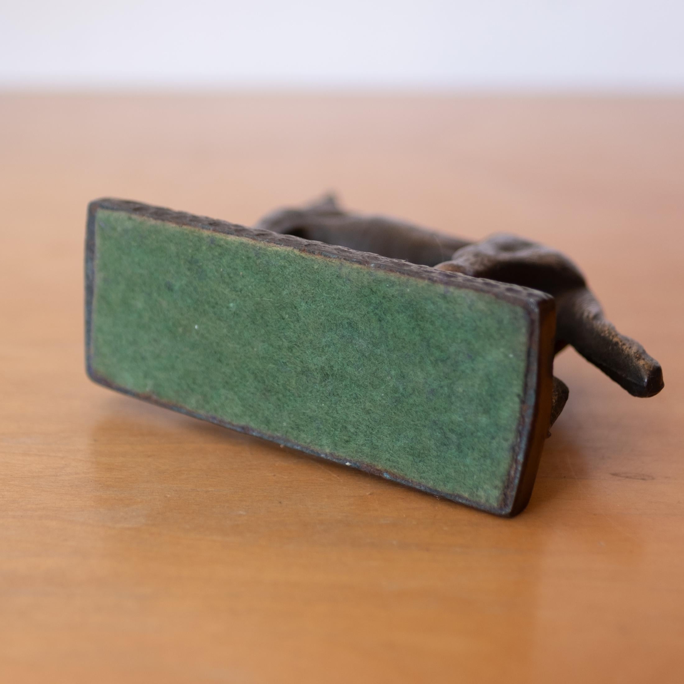 Antico fermalibri tedesco Sheppard con sculture in bronzo in vendita 8