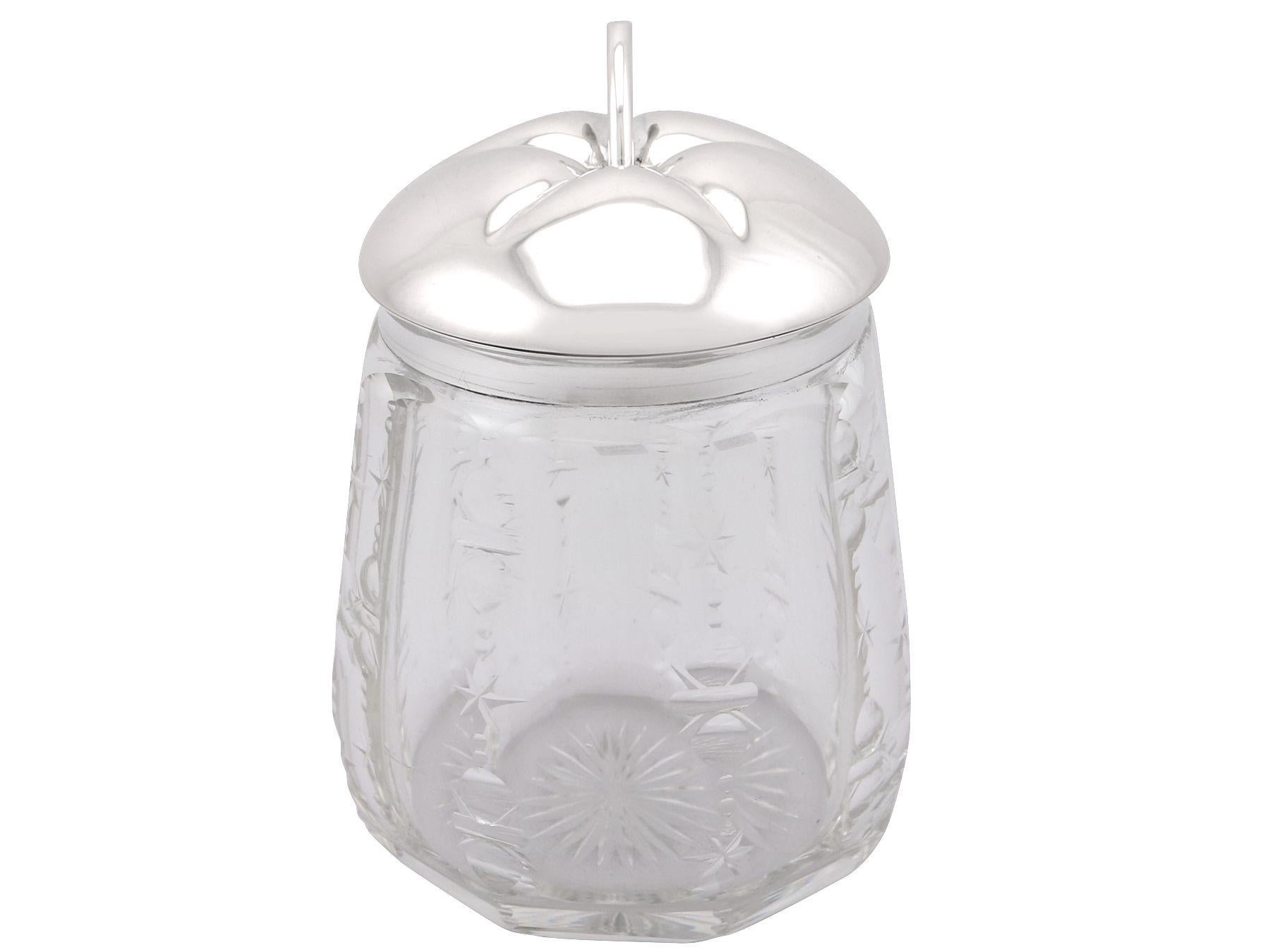 An exceptional, fine and impressive antique German silver and glass jar; an addition to our diverse range of continental silverware.

This exceptional antique German 800 standard silver box has a circular shaped form.

The jar is fitted with a