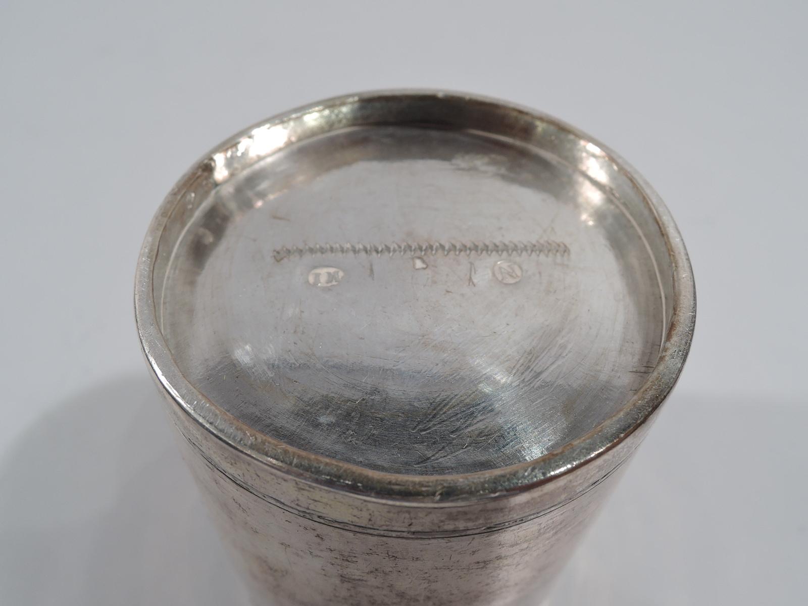 Allemand Gobelet ancien en argent allemand avec cachet Nurnberg, 18ème siècle