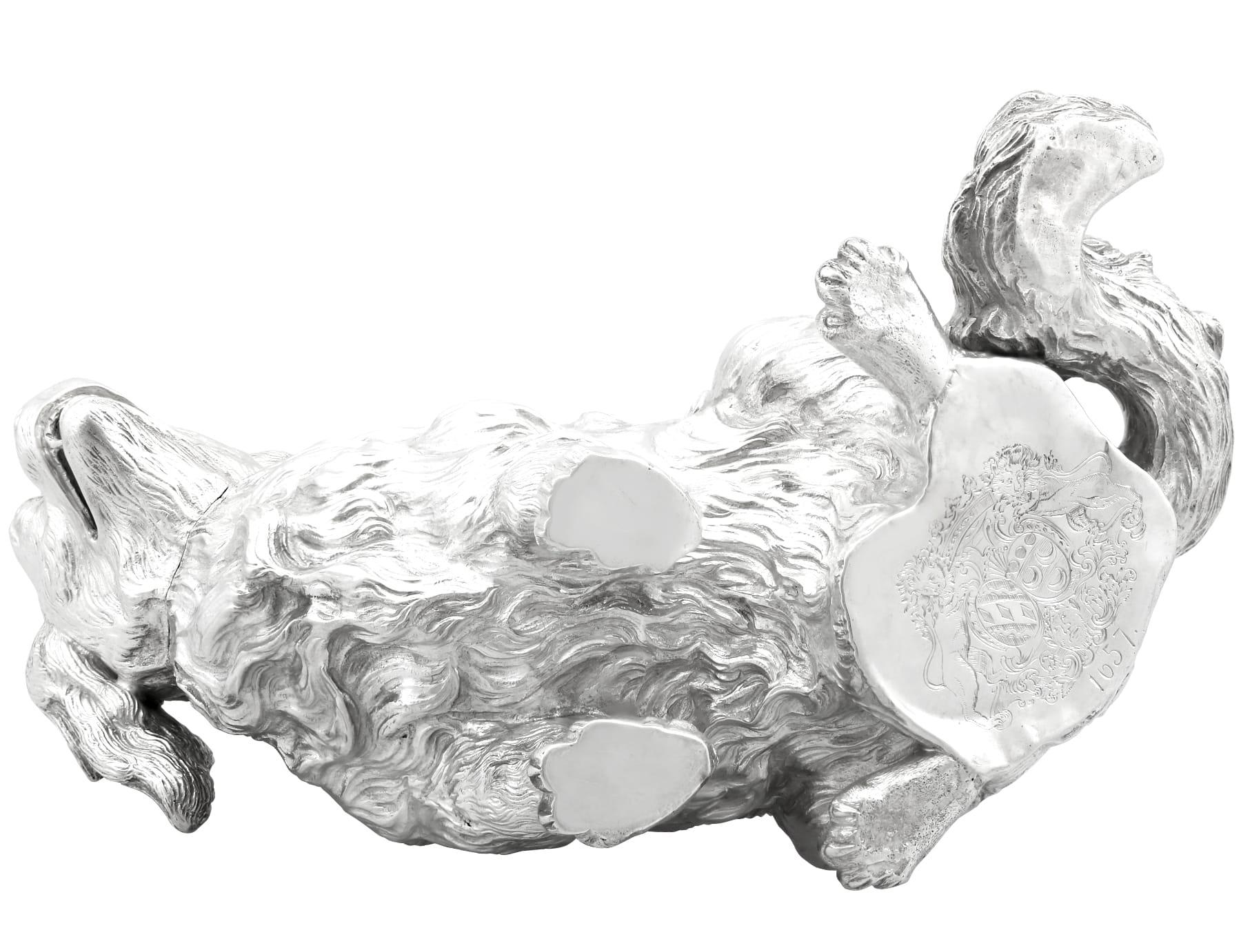 Antica zuccheriera tedesca d'argento a forma di cane Circa 1890 in vendita 5