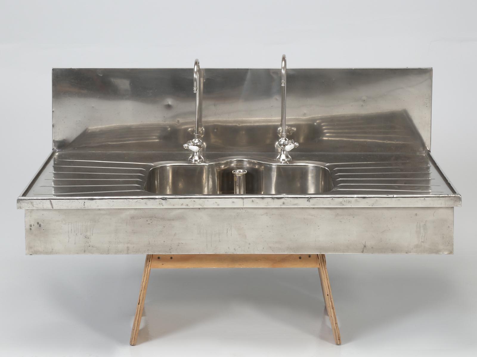 First introduced to Chicago by Leopold & Louis Katz, along with Ellef Robarth, a tinsmith who came up with a concept to fabricate German silver sinks and deliver them locally. Katz whose family still controls the privately held company and Robarth