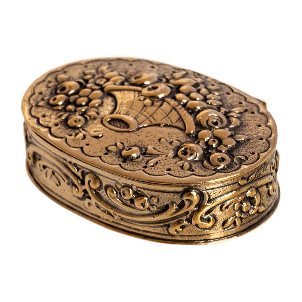 Antiguo estuche de rapé alemán de plata dorada con grabado floral 1880 en venta 1