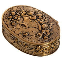 Antique German Sterling Gilt Silver Floral Engraved Repousse Snuff Pill Box 1880