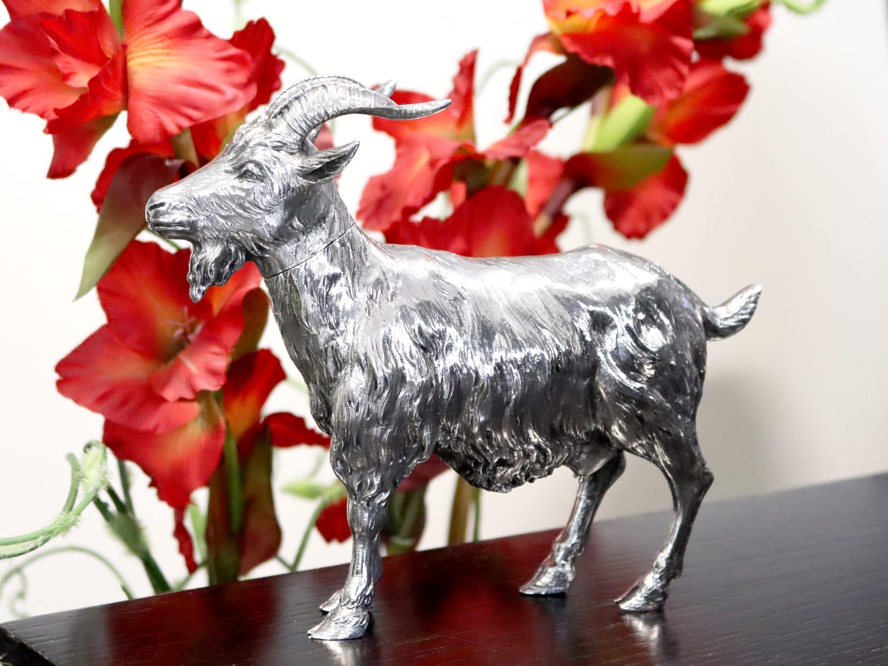 Antique German Sterling Silver Goat Sugar Box 1901 (Deutsch) im Angebot