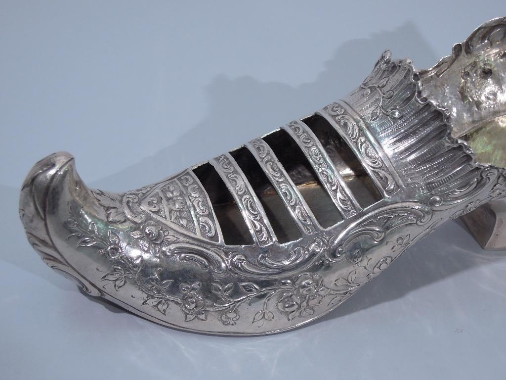 Édouardien Antique chaussure de dame allemande en argent sterling avec bout en orfèvre en vente