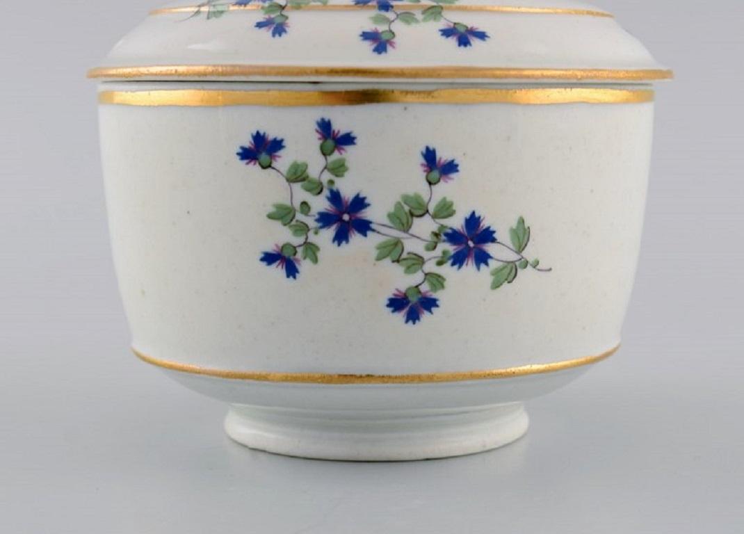 Antique German Sugar Bowl in Hand-Painted Porcelain with Flowers and Gold Edges For Sale 1