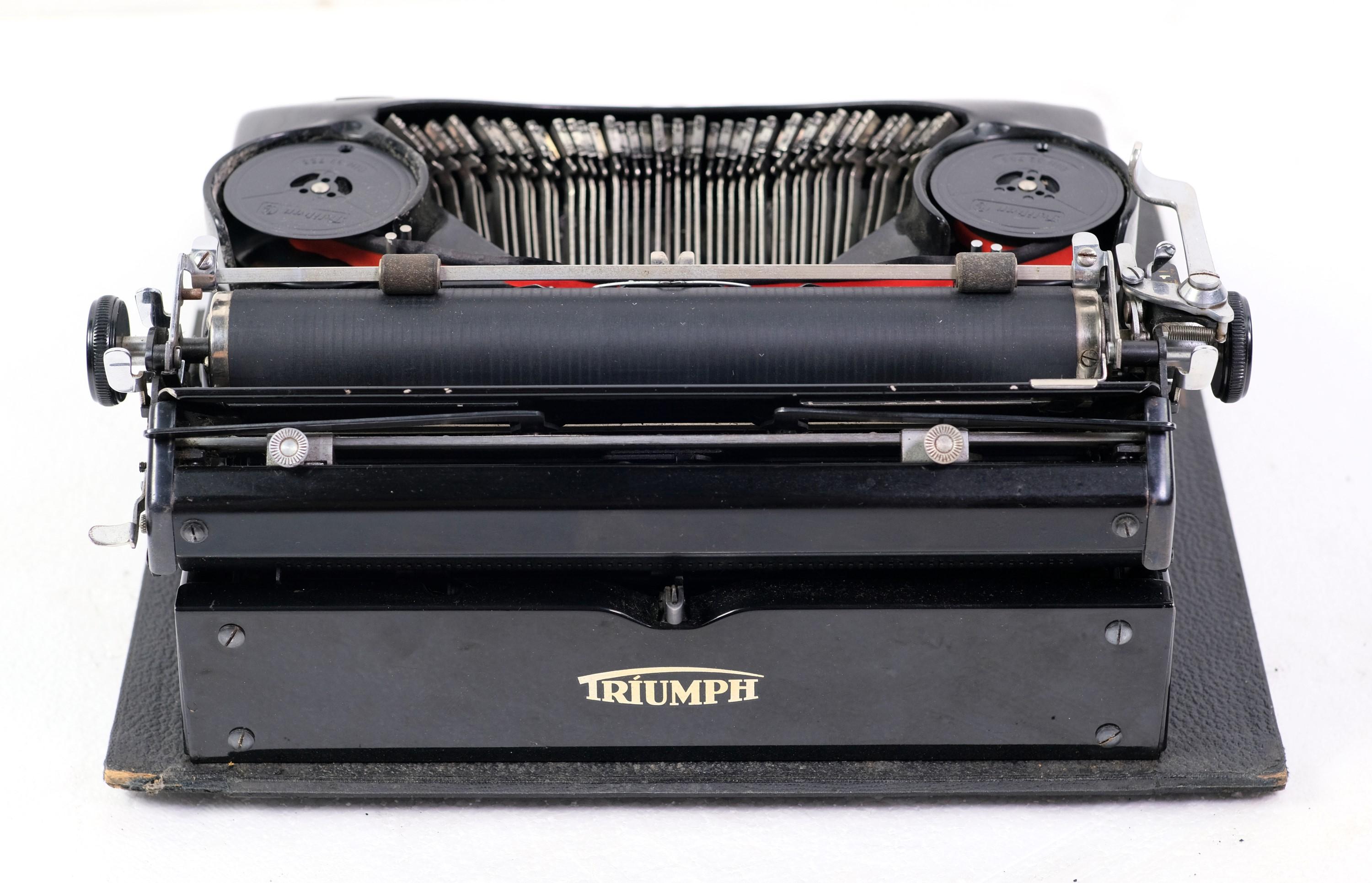 Antique German Triumph Perfekt Black Typewriter Leather Case 1