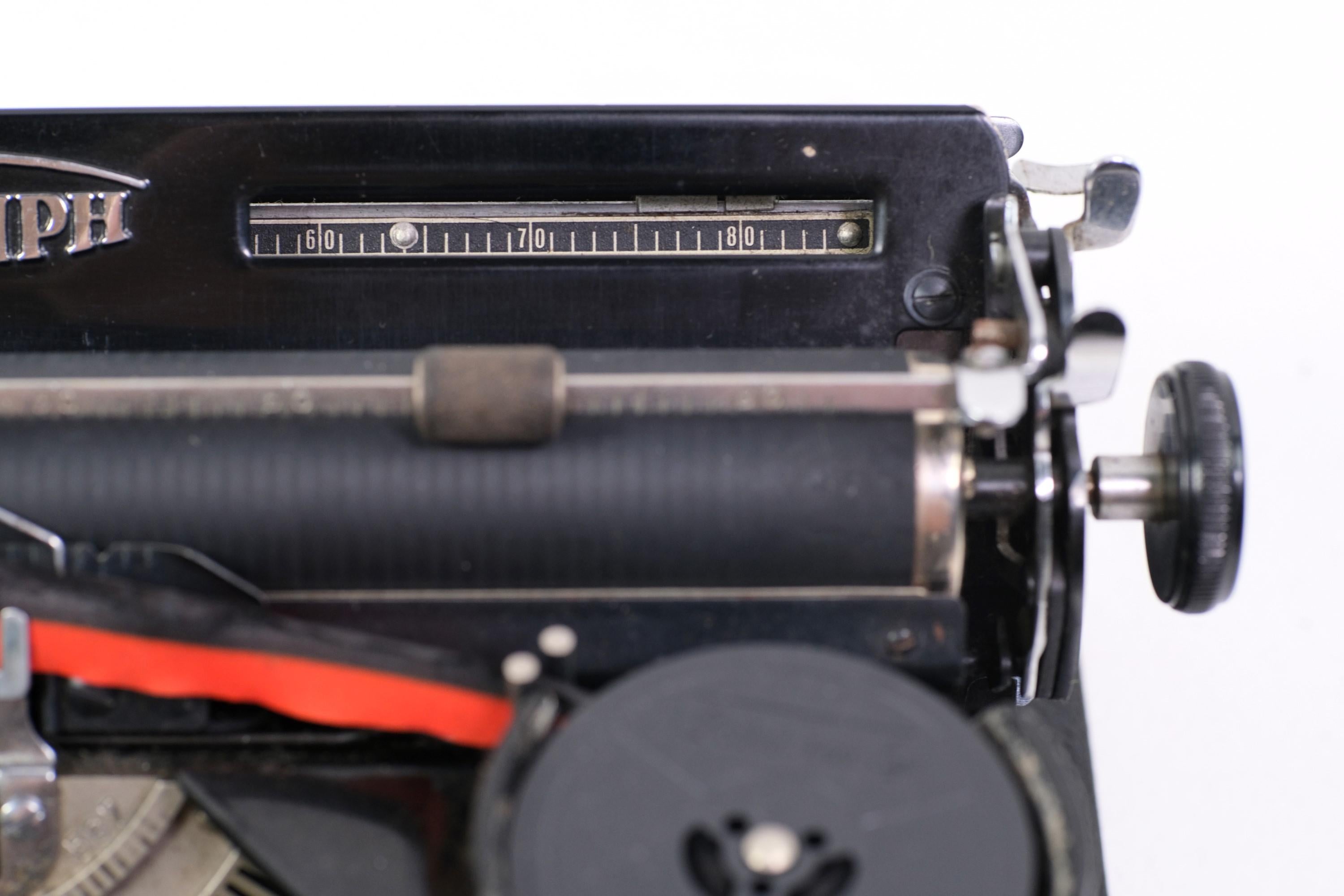 20th Century Antique German Triumph Perfekt Black Typewriter Leather Case