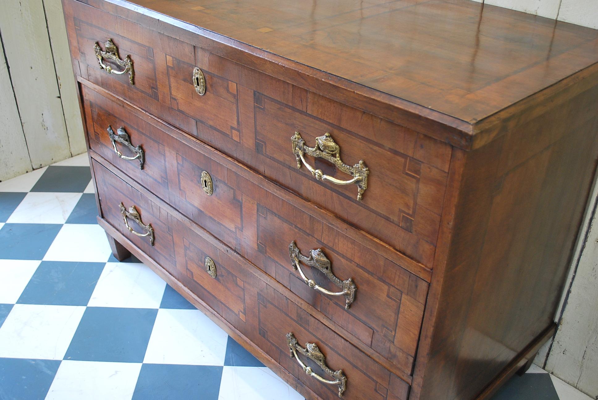 Mid-19th Century Antique German Walnut and inlaid Commode/ Chest of Drawers Circa 1830 For Sale