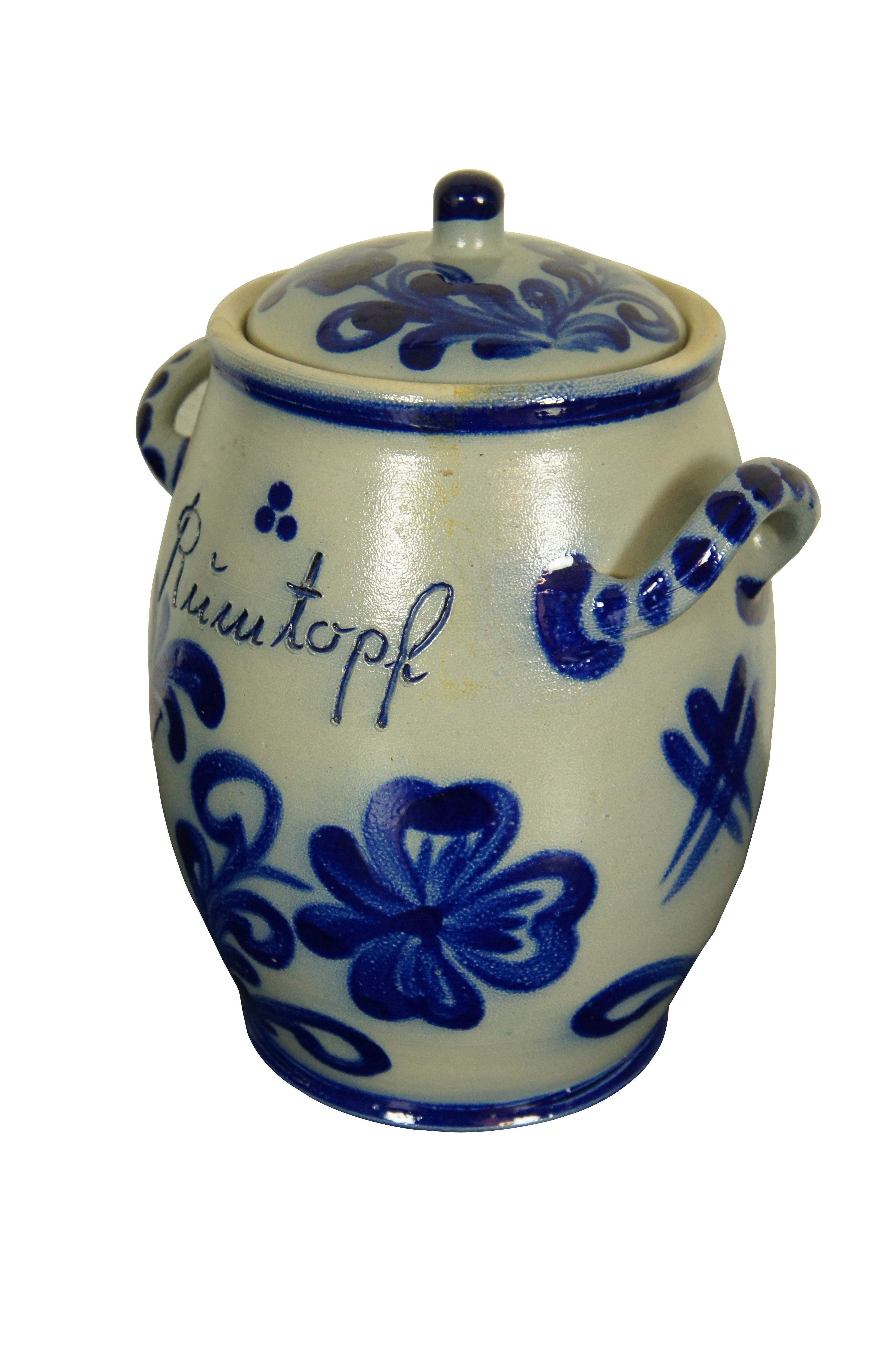 Antico vaso rumtopf in ceramica Westerwald blu cobalto con smalto salato e coperchio. Presenta un tema floreale blu cobalto.

Dimensioni:
9