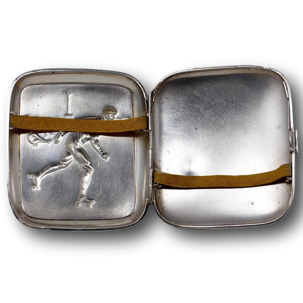 Jugendstil Ancien étui à cigarettes allemand WMF pour patins à roulettes en vente