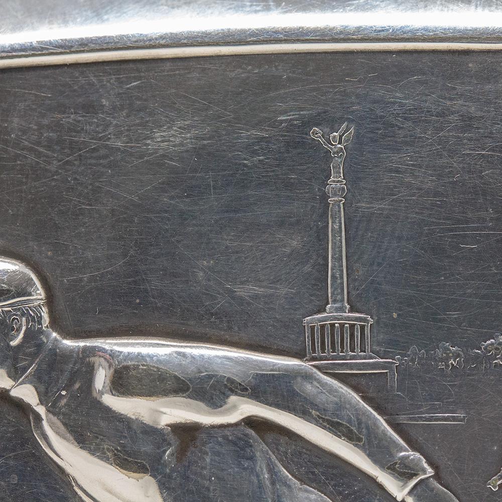 Plaqué argent Ancien étui à cigarettes allemand WMF pour patins à roulettes en vente