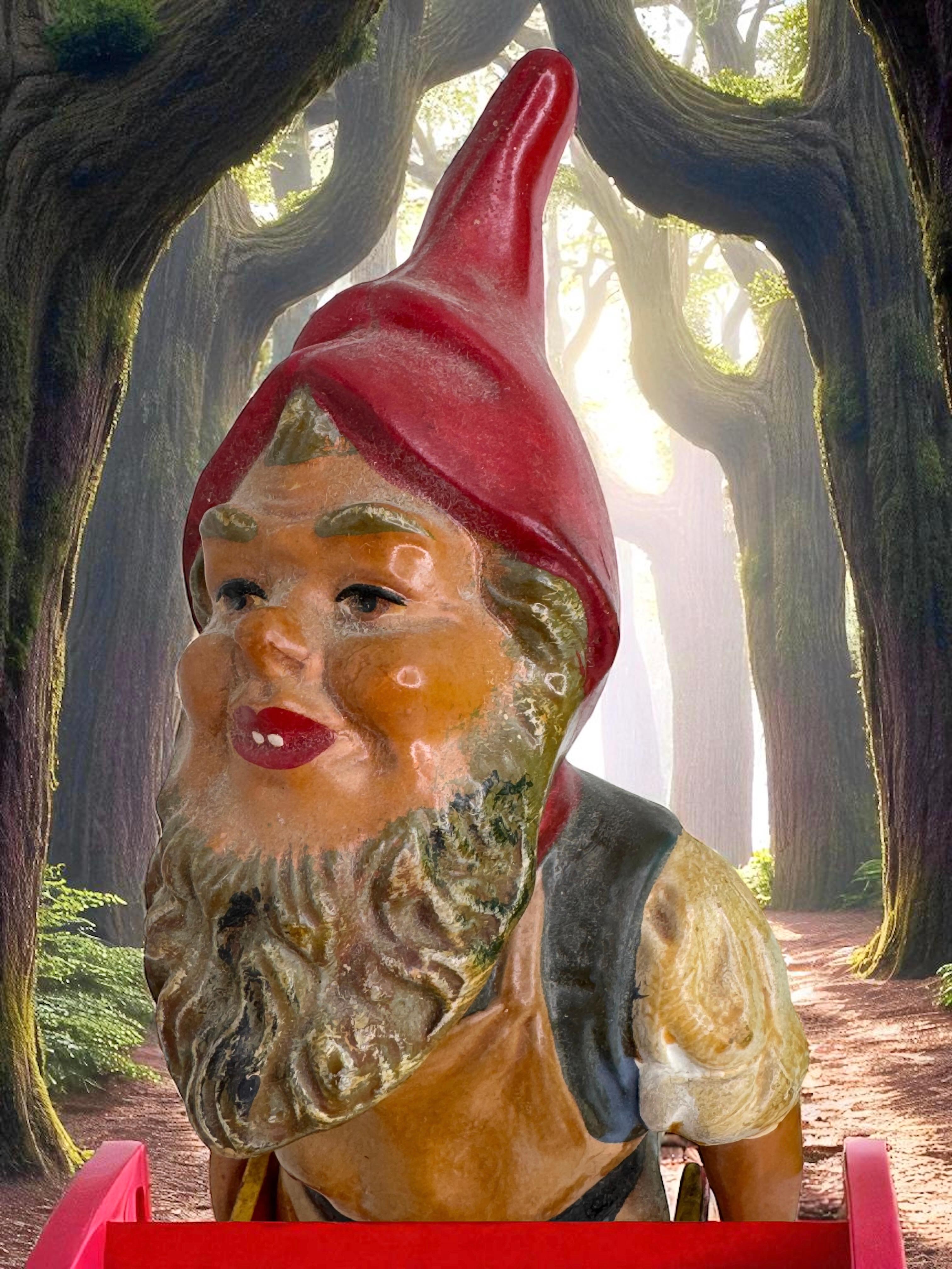 Ancienne statue allemande de nain de jardin avec brouette, 1910 ou plus ancienne en vente 5