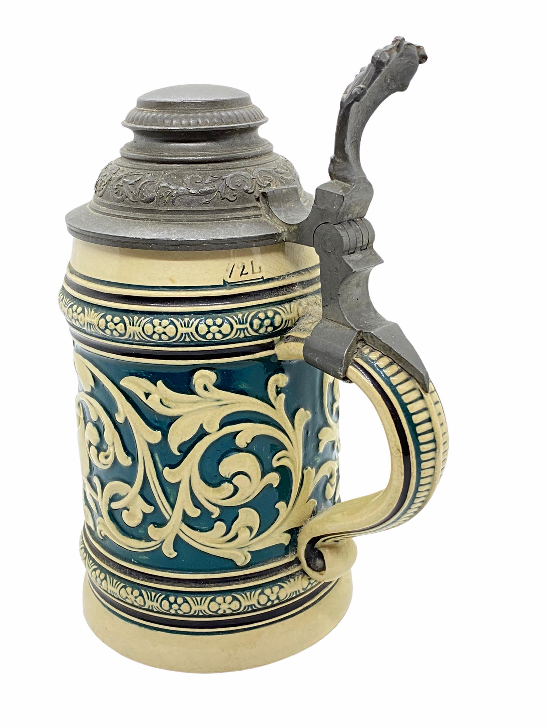 Fait main Ancienne céramique allemande à couvercle Beer Stein émaillée, années 1900 en vente