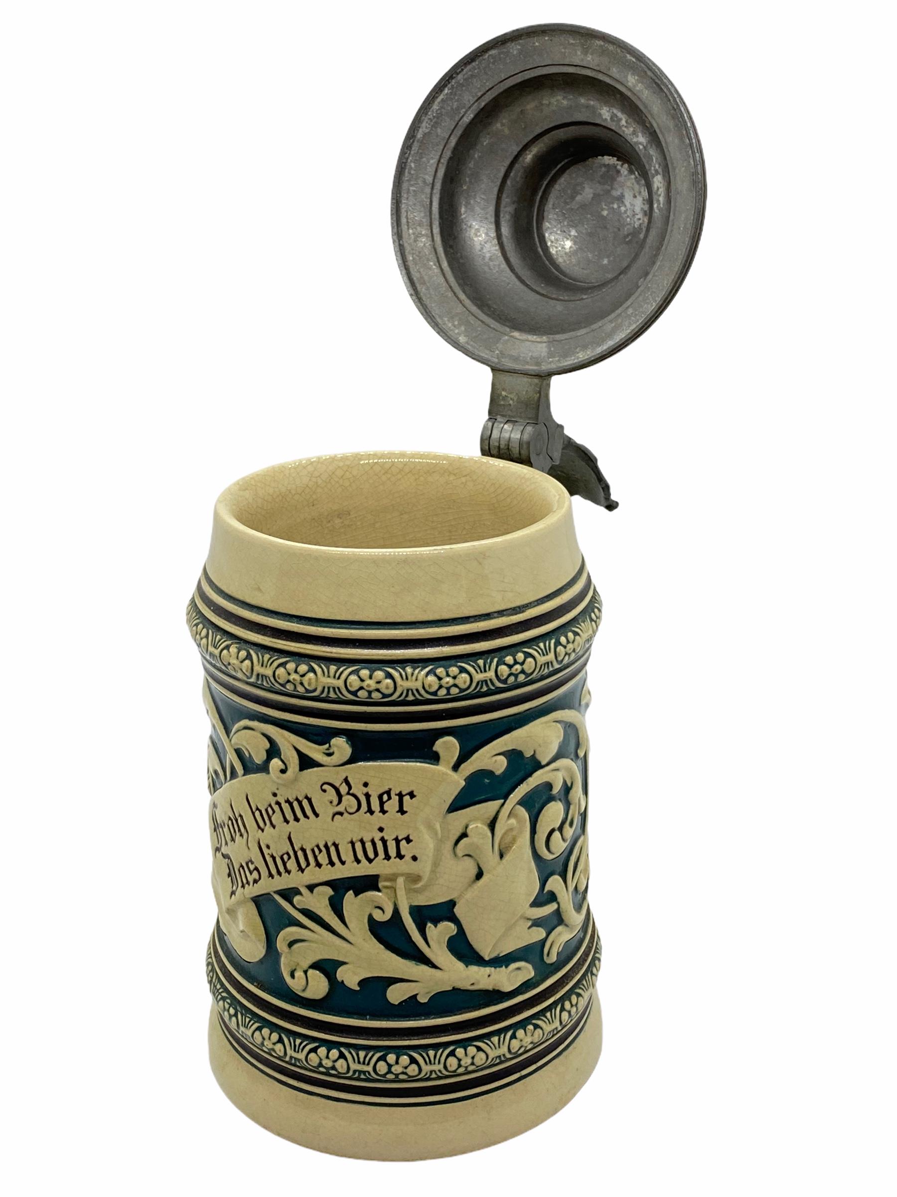Antike deutsche glasierte Keramik mit Deckel aus Beerstein, 1900er Jahre im Zustand „Gut“ im Angebot in Nuernberg, DE