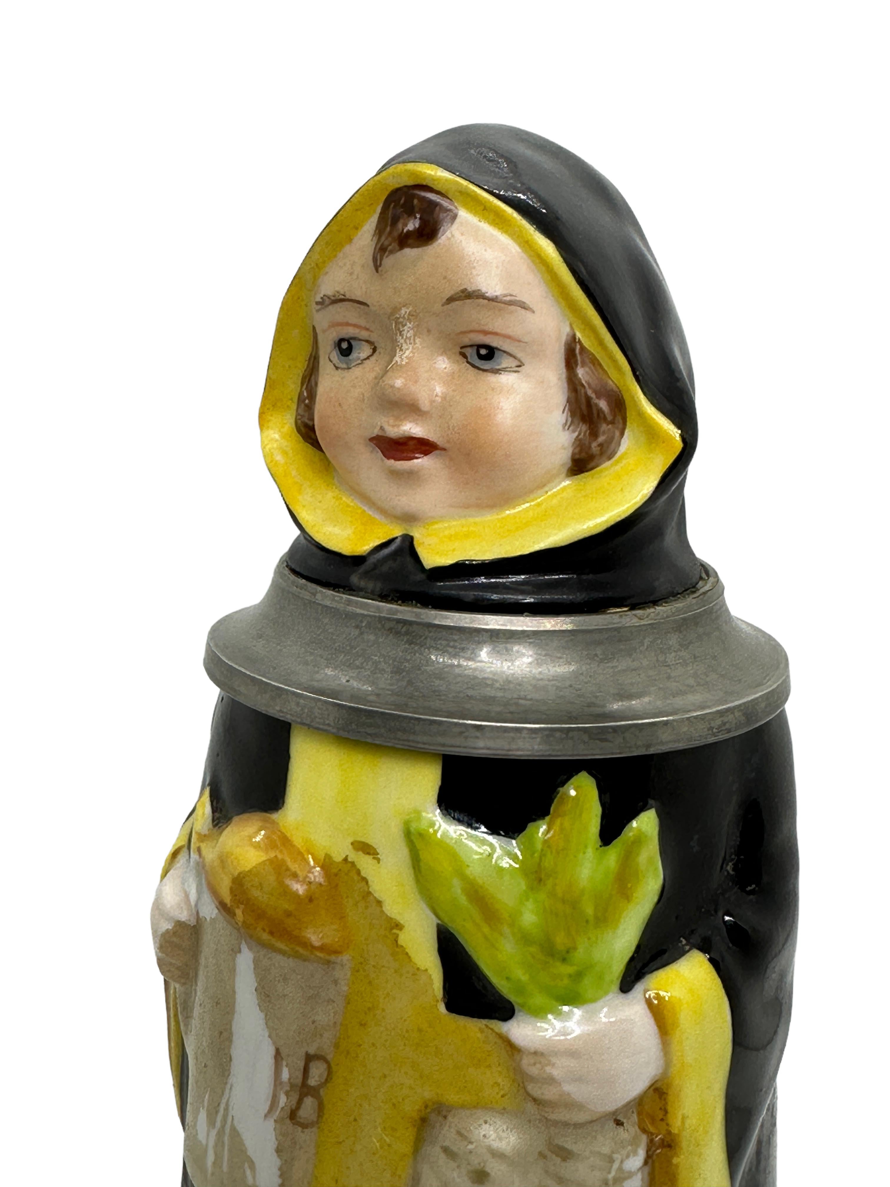 Antique Germany Lidded Character Beer Stein Munich Child, E. Bohne Germany 1930s In Good Condition For Sale In Nuernberg, DE