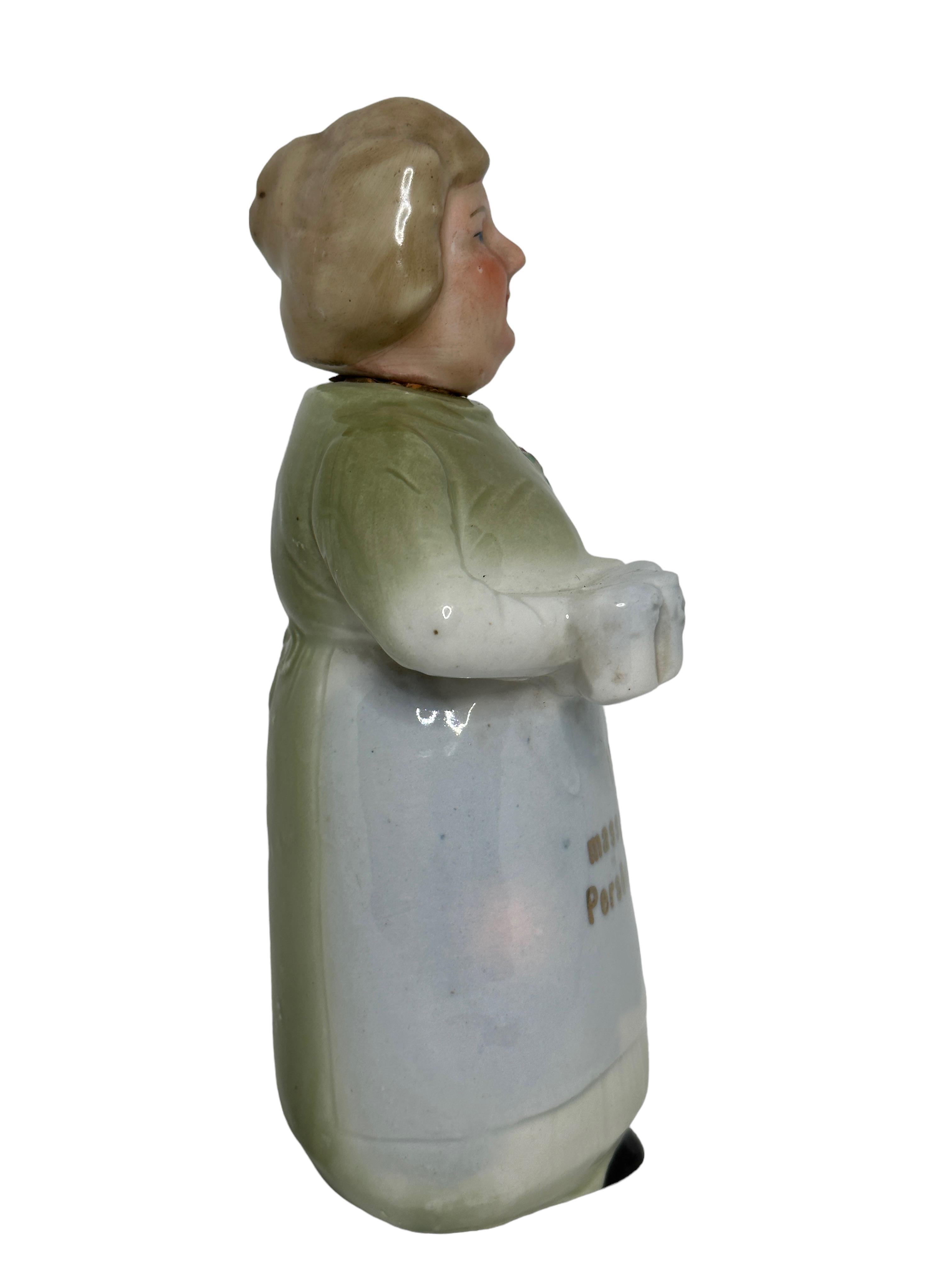 Antique Germany Liqueur Character Waitress Bottle, E. Bohne, Germany, 1900s In Good Condition For Sale In Nuernberg, DE