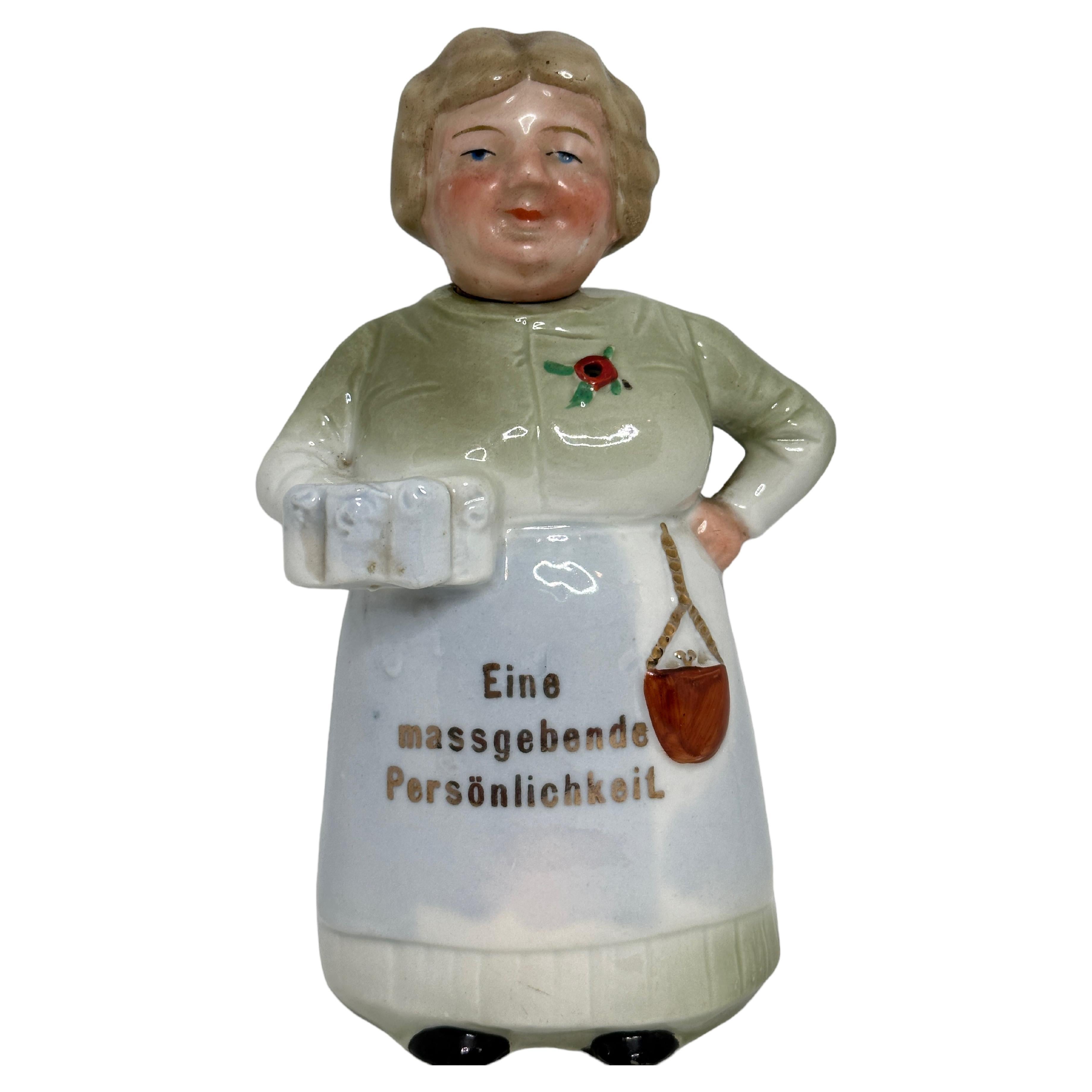 Antike Germany Liqueur Character Waitress-Flasche, E. Bohne, Deutschland 1900er Jahre