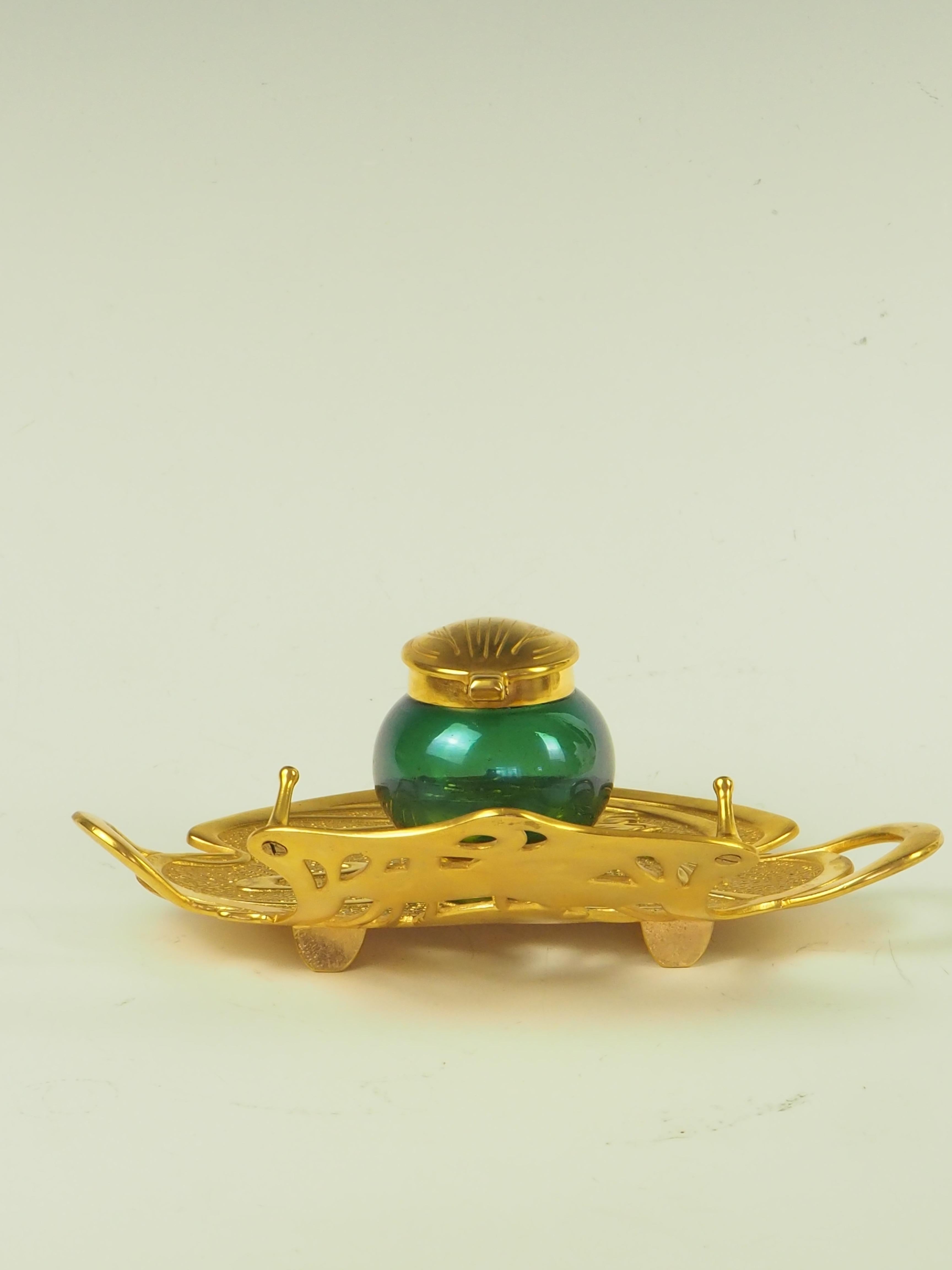 Antico calamaio viennese Geschutzt Art Nouveau in bronzo con vetro artistico in vendita 5