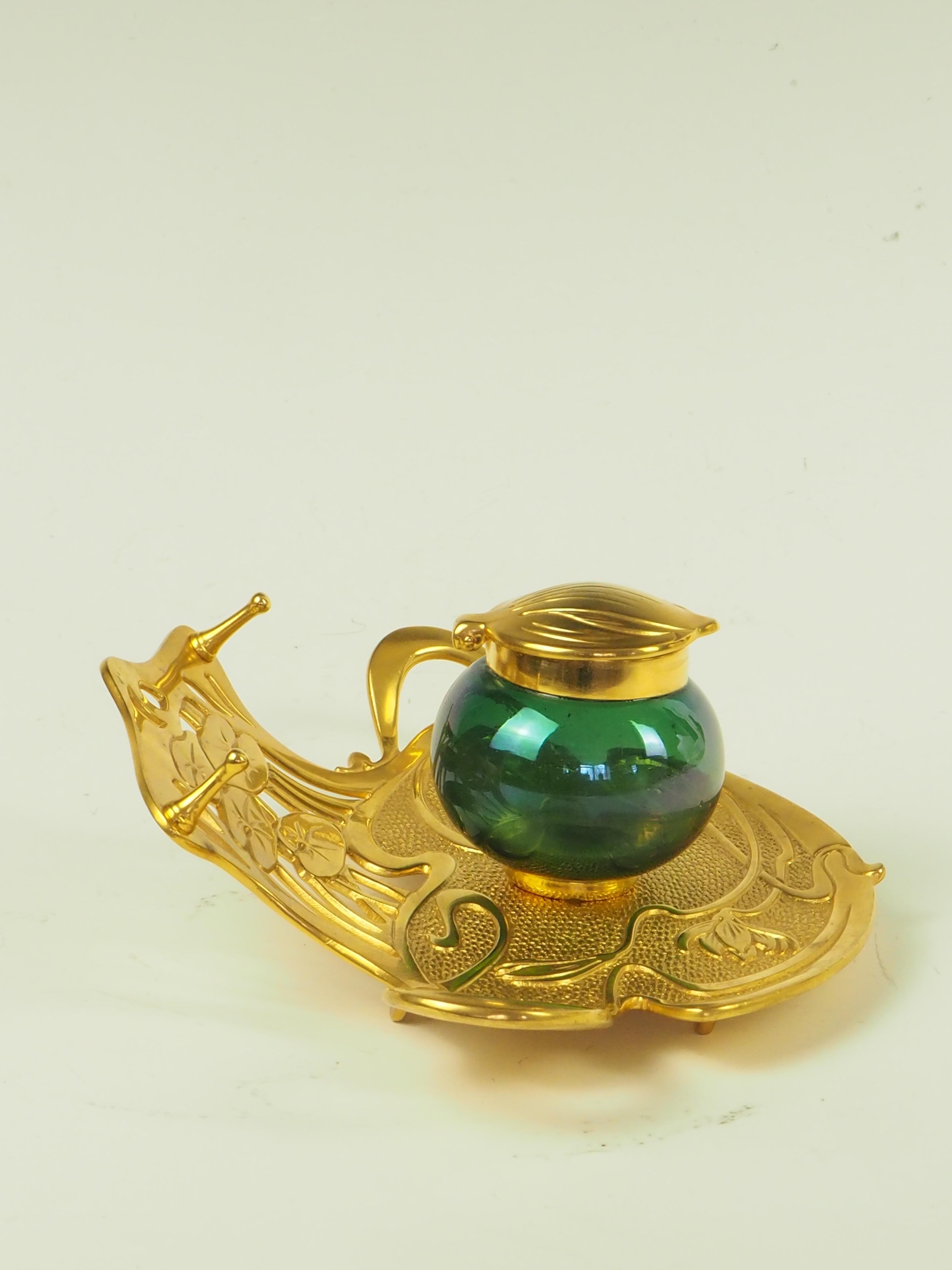 Antico calamaio viennese Geschutzt Art Nouveau in bronzo con vetro artistico in vendita 6