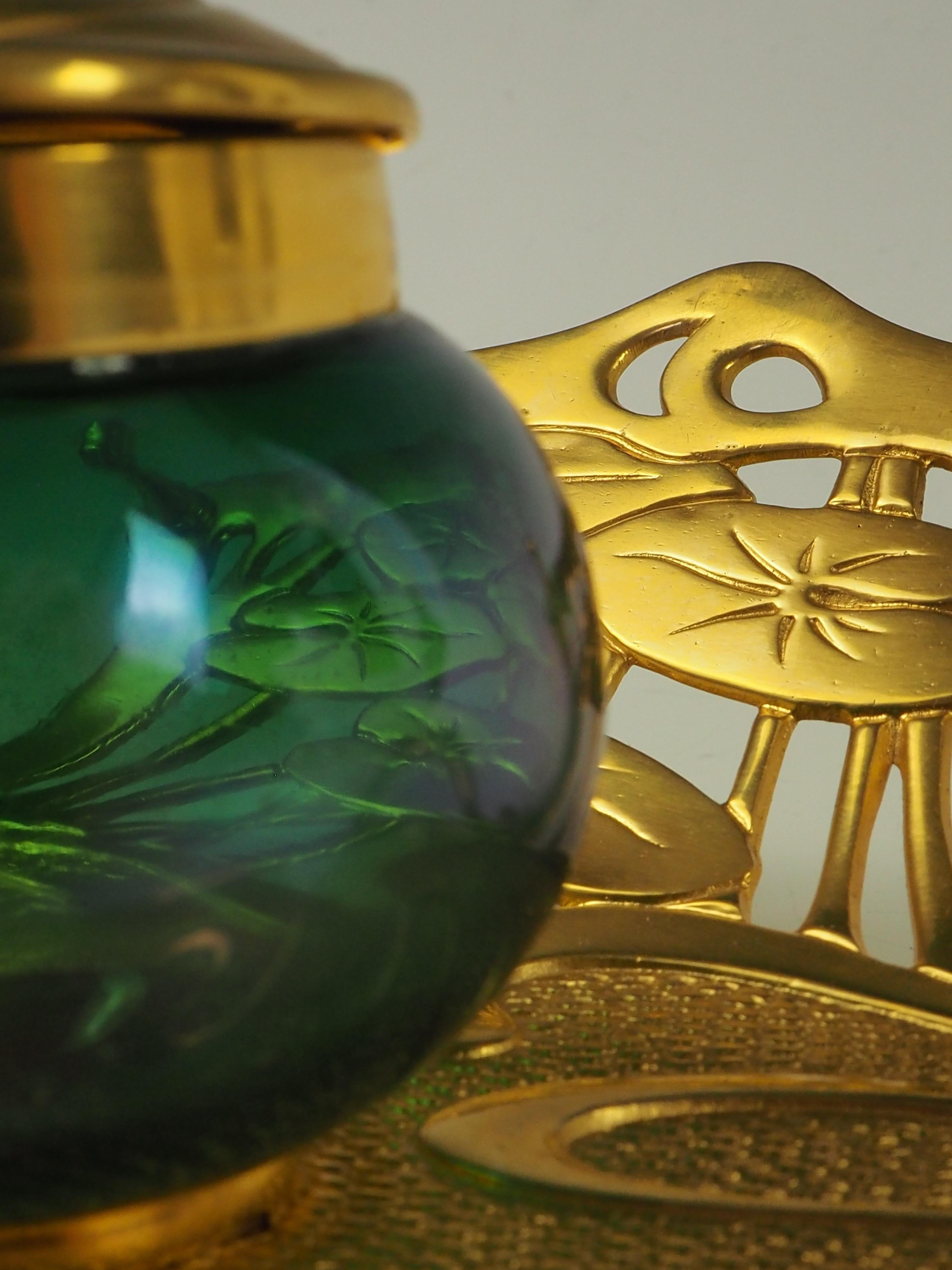 Antico calamaio viennese Geschutzt Art Nouveau in bronzo con vetro artistico in vendita 10