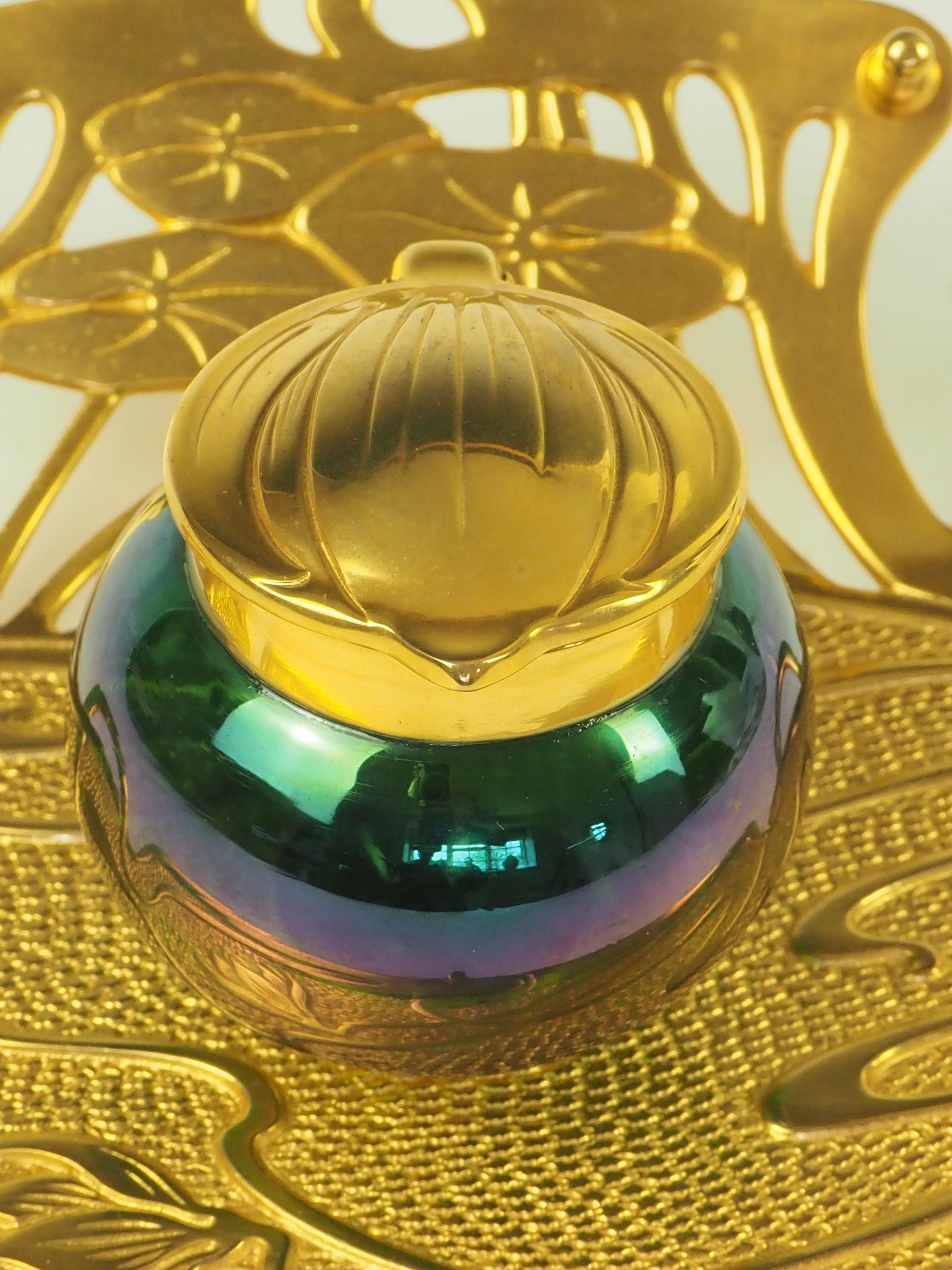 Antico calamaio viennese Geschutzt Art Nouveau in bronzo con vetro artistico in vendita 3
