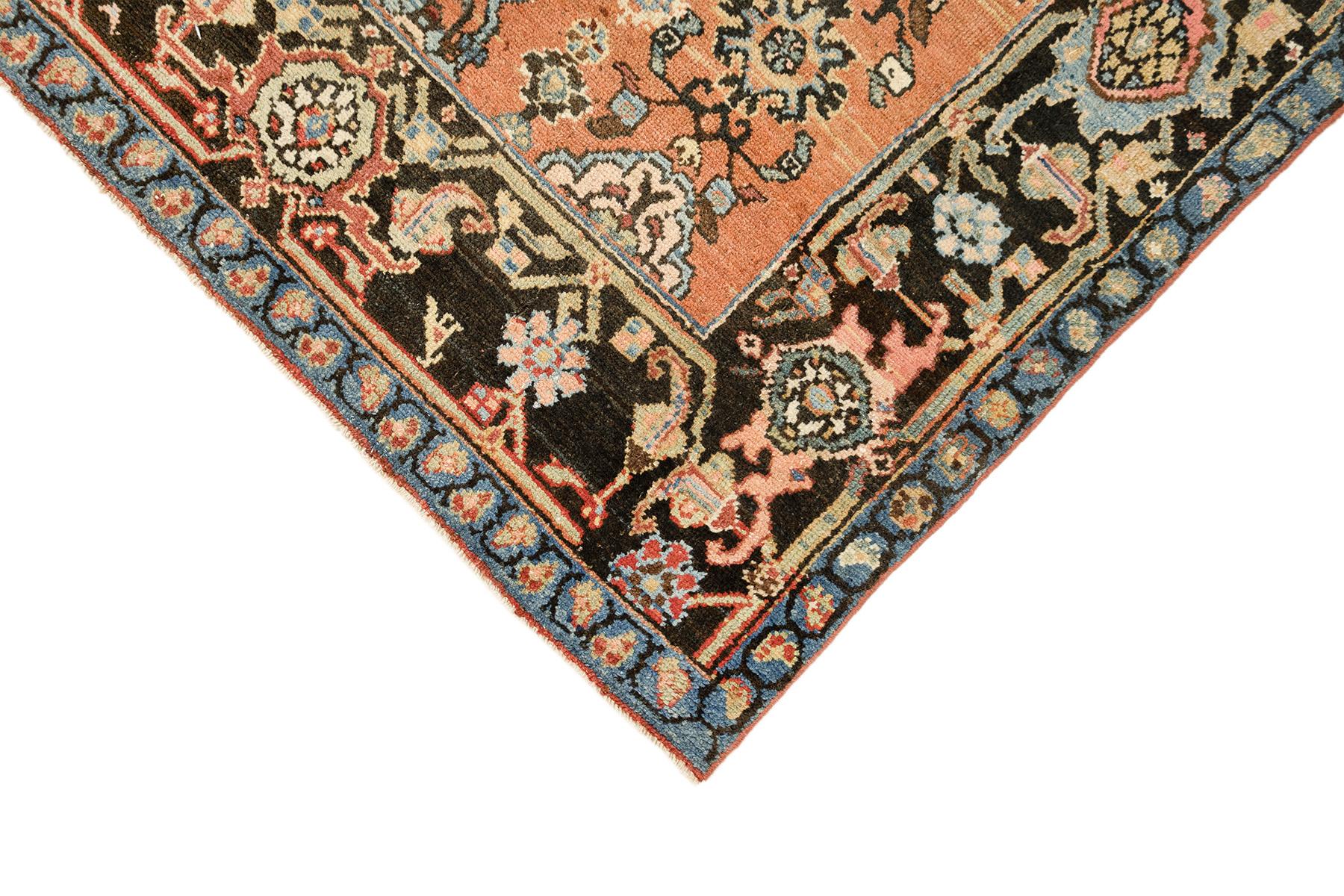 Antiker Gharajeh-Teppich, handgeknüpft, 6,7 × 4,9 Fuß - Rot, Marine & Blau im Zustand „Gut“ im Angebot in North Bergen, NJ