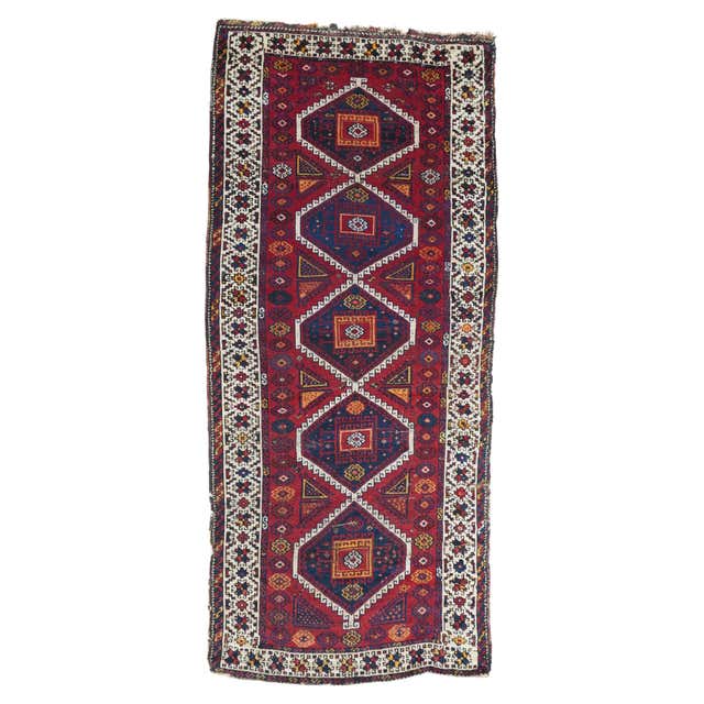 Antique Tribal Ghashghai Rug 5'5'' x 8'6'' For Sale at 1stDibs