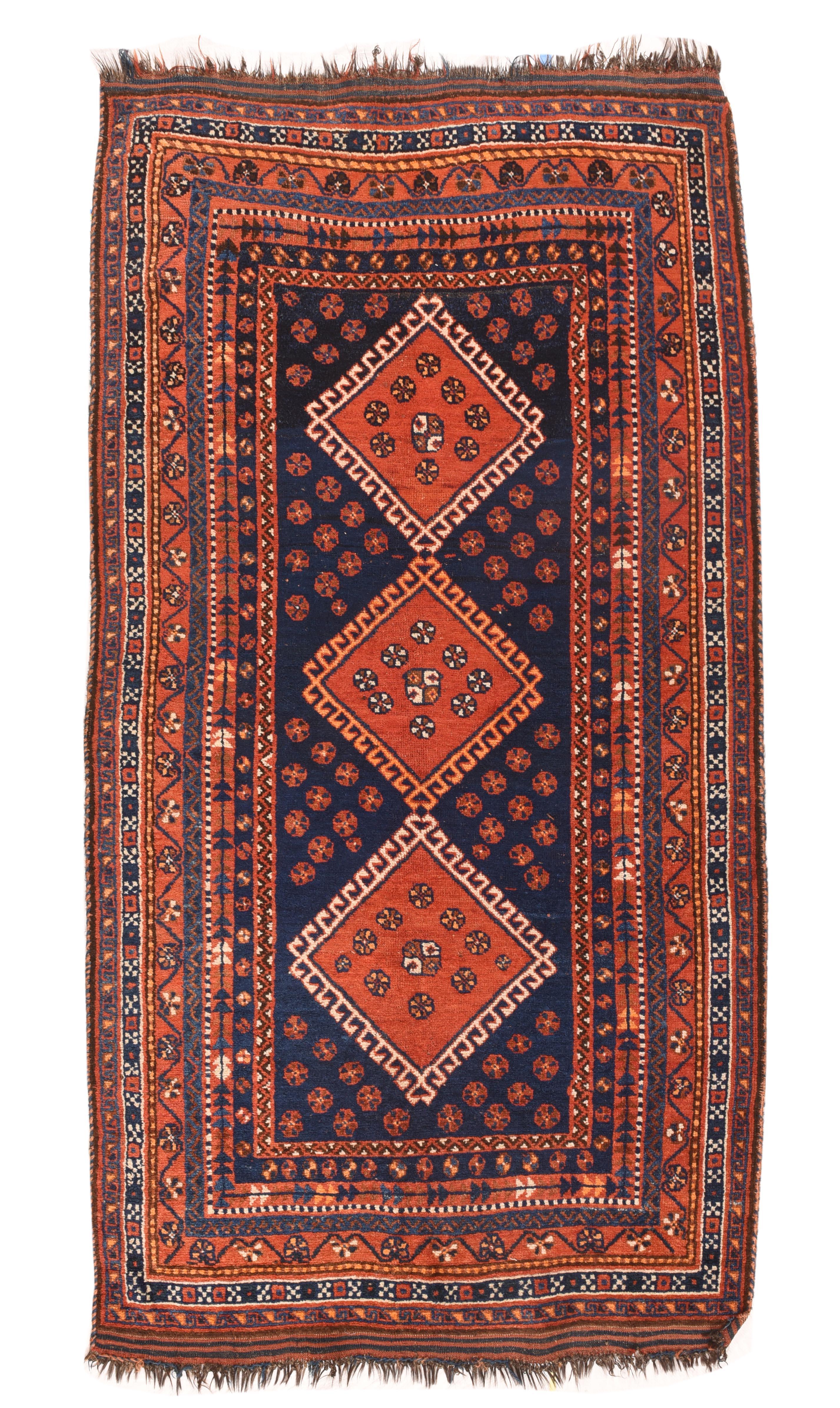 Antiker Ghashghai-Teppich 4'5'' x 8'1'' (Persisch) im Angebot