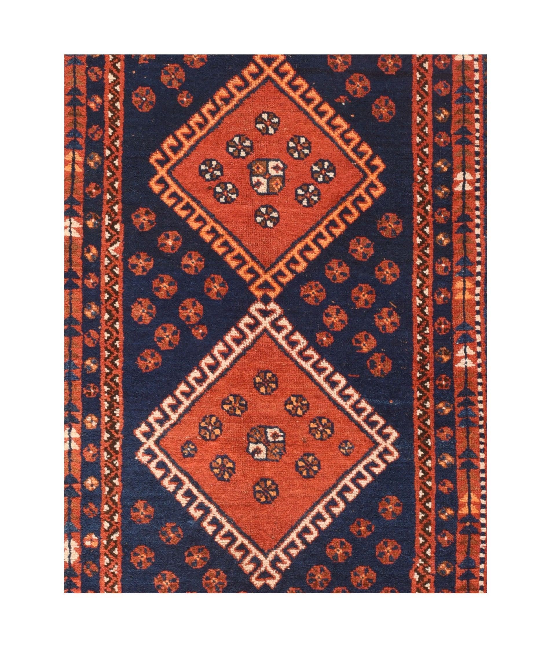 Antiker Ghashghai-Teppich 4'5'' x 8'1'' (Handgeknüpft) im Angebot