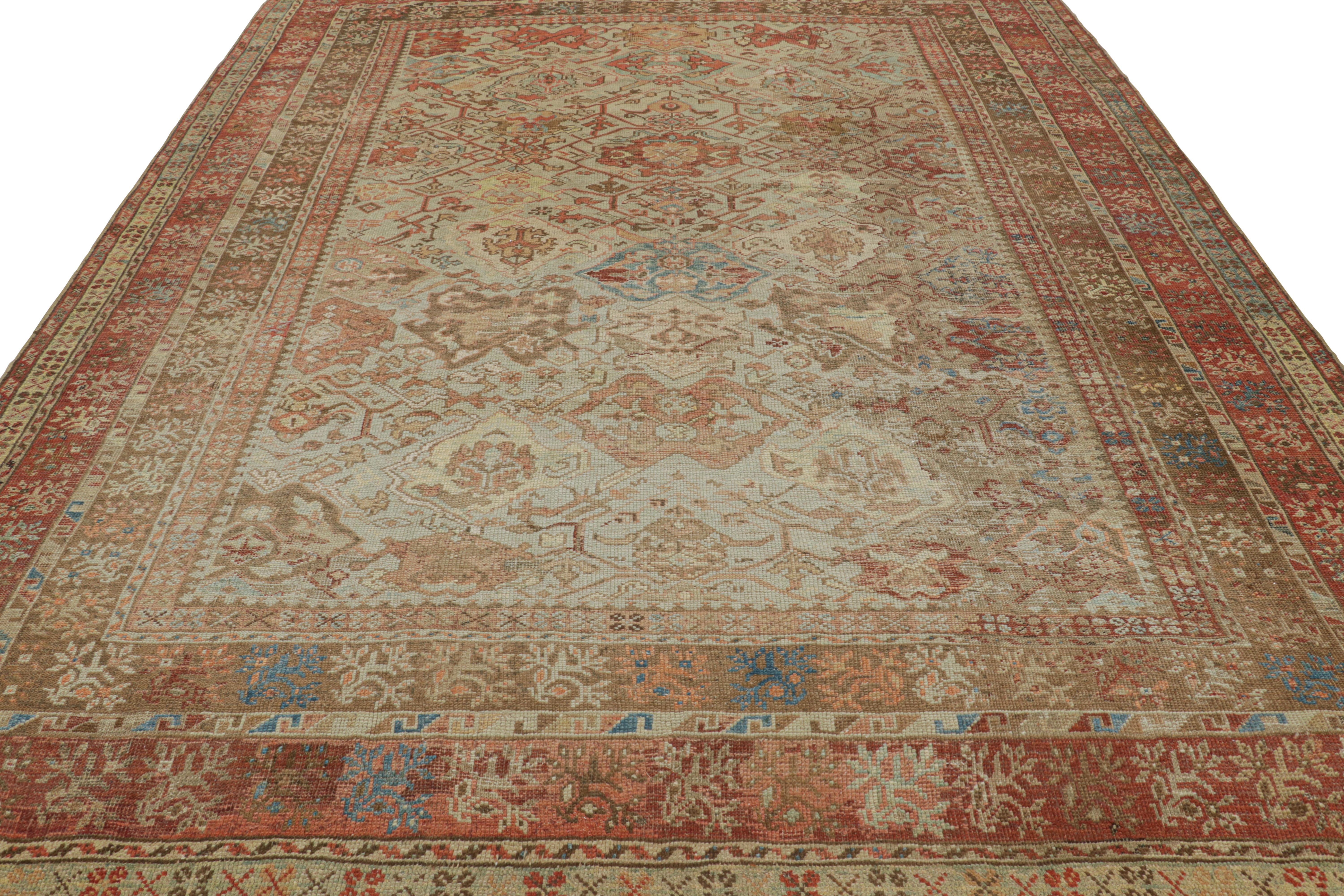 Tapis Ghiordes antique à motifs floraux beiges, rouges et bleus de Rug & Kilim Bon état - En vente à Long Island City, NY