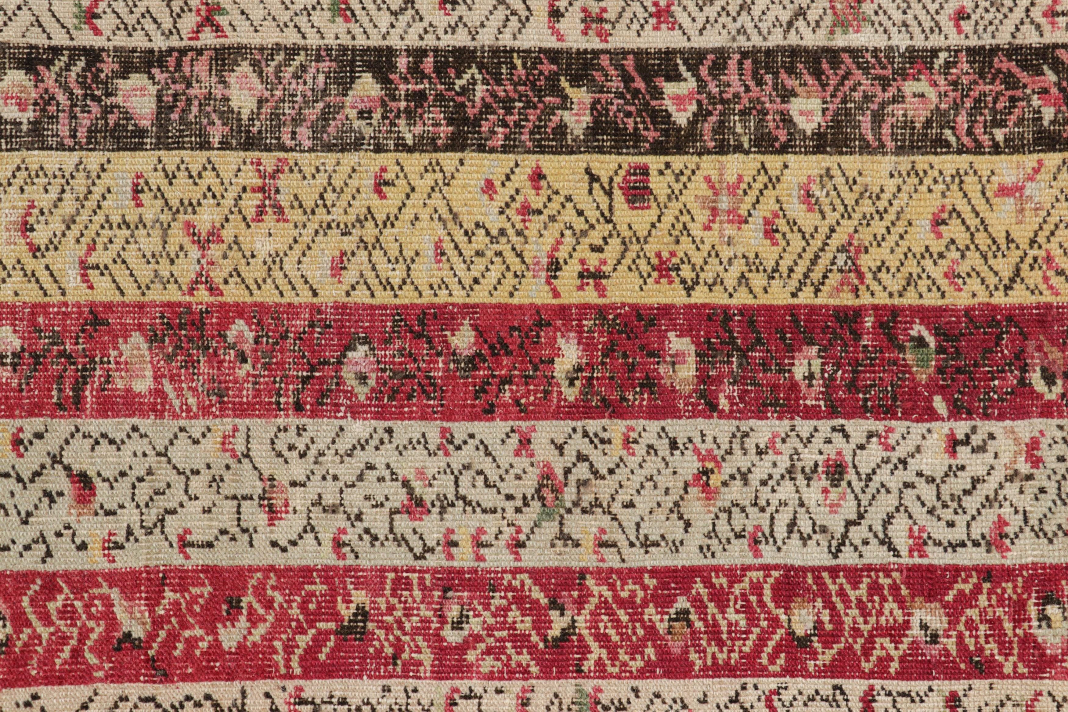 Fine XIX secolo Antico tappeto Ghiordes con strisce policrome e motivi floreali - Rug & Kilim in vendita