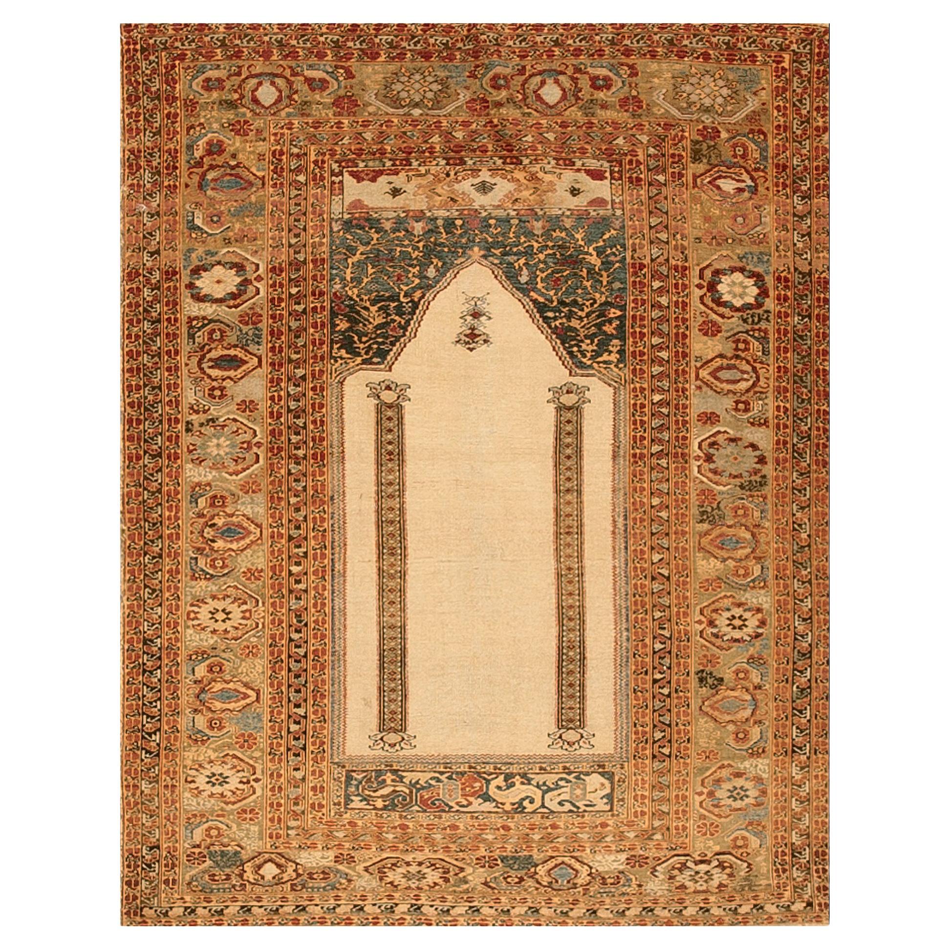 Tapis de prière turc Ghiordes du milieu du 18ème siècle ( 3' 10' x 5' - 117 x 153 cm)