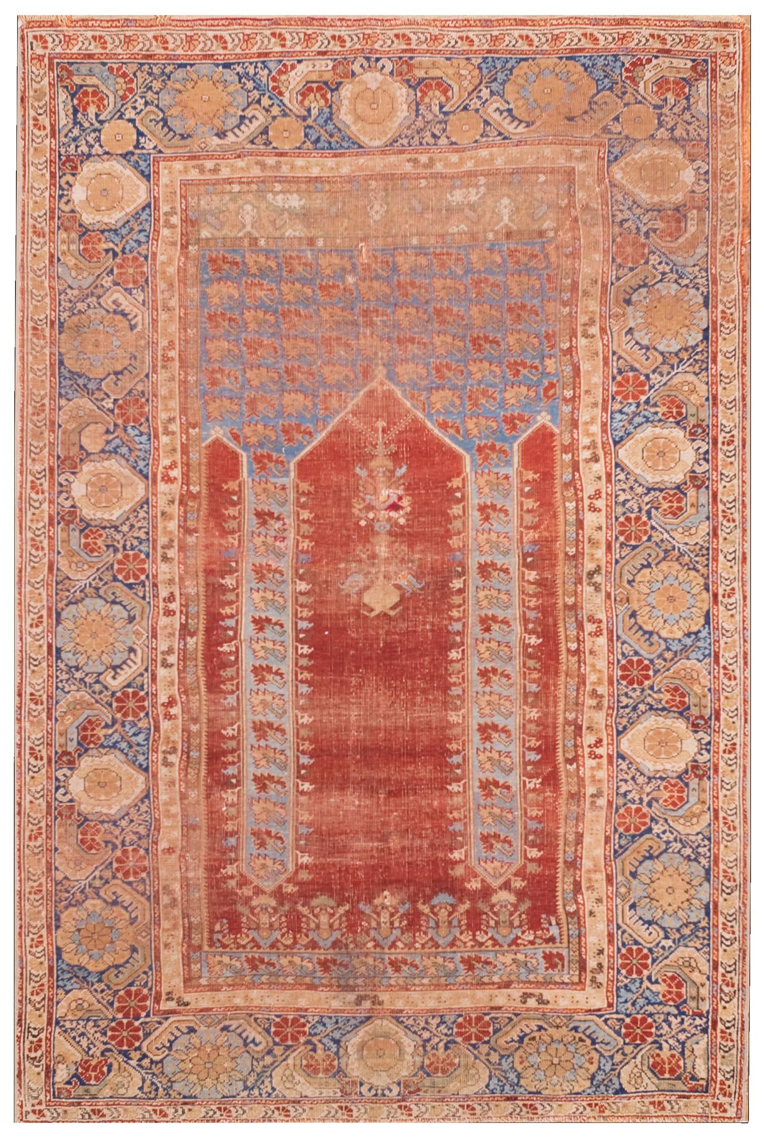 Türkischer Ghiordes Gebetsteppich aus der Mitte des 18. Jahrhunderts ( 4' x 6' -  122 x 183 )  (Handgeknüpft) im Angebot