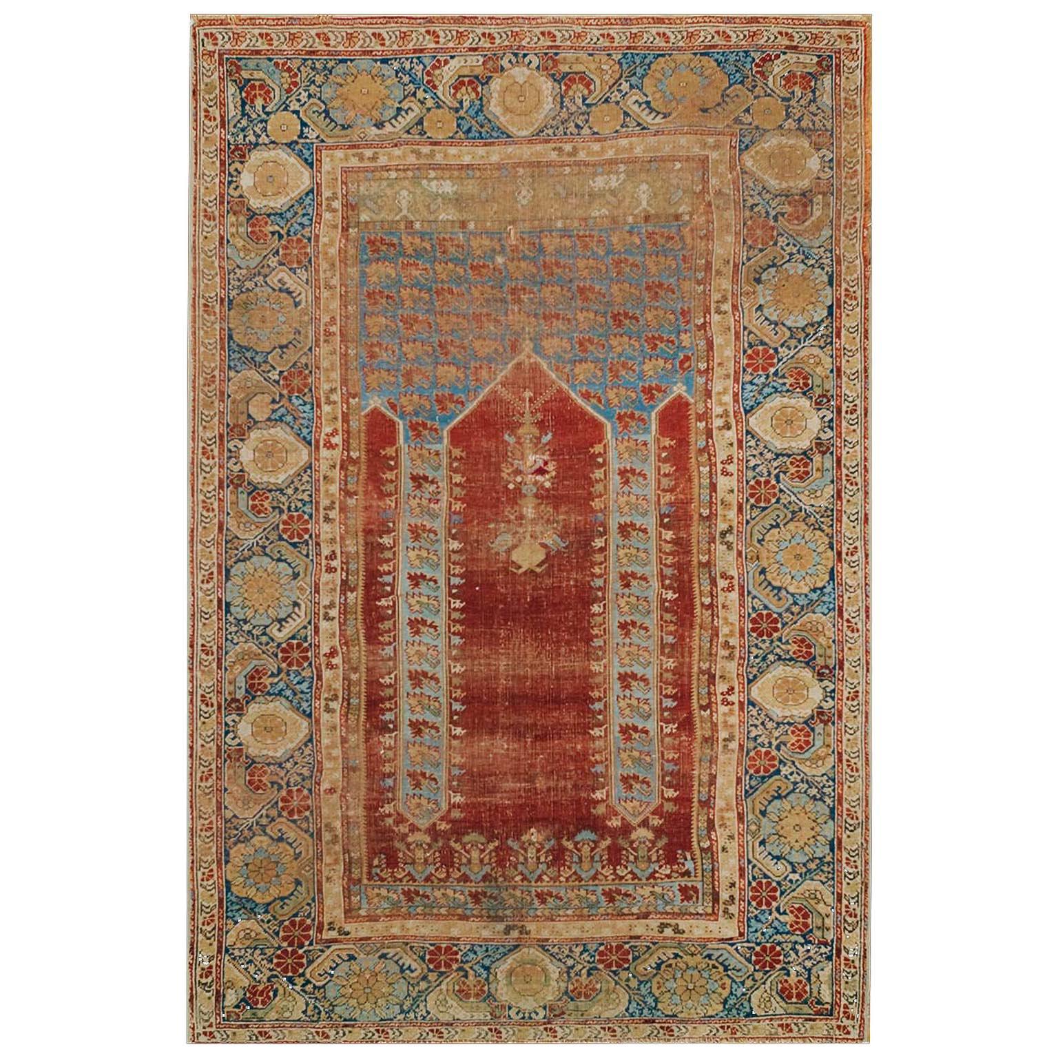 Mid 18th Century Turkish Ghiordes Prayer Carpet ( 4' x 6' -  122 x 183 )  For Sale