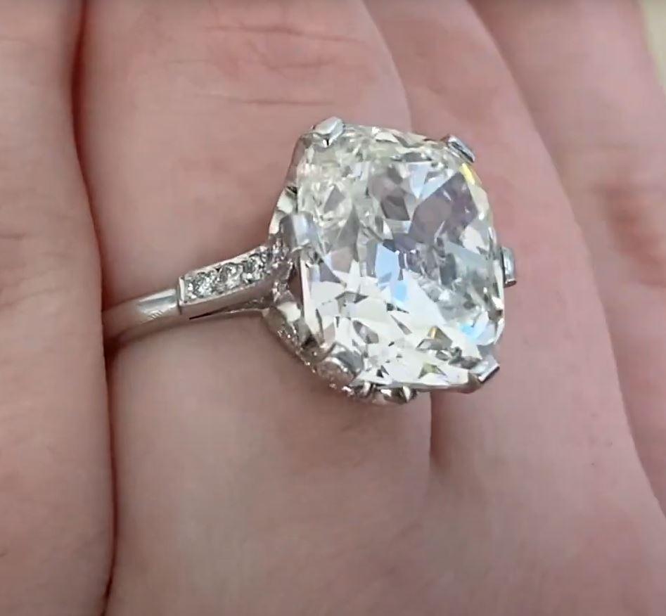 Antiker GIA 10,08 Karat antiker Diamant-Verlobungsring aus Platin mit Kissenschliff Damen im Angebot