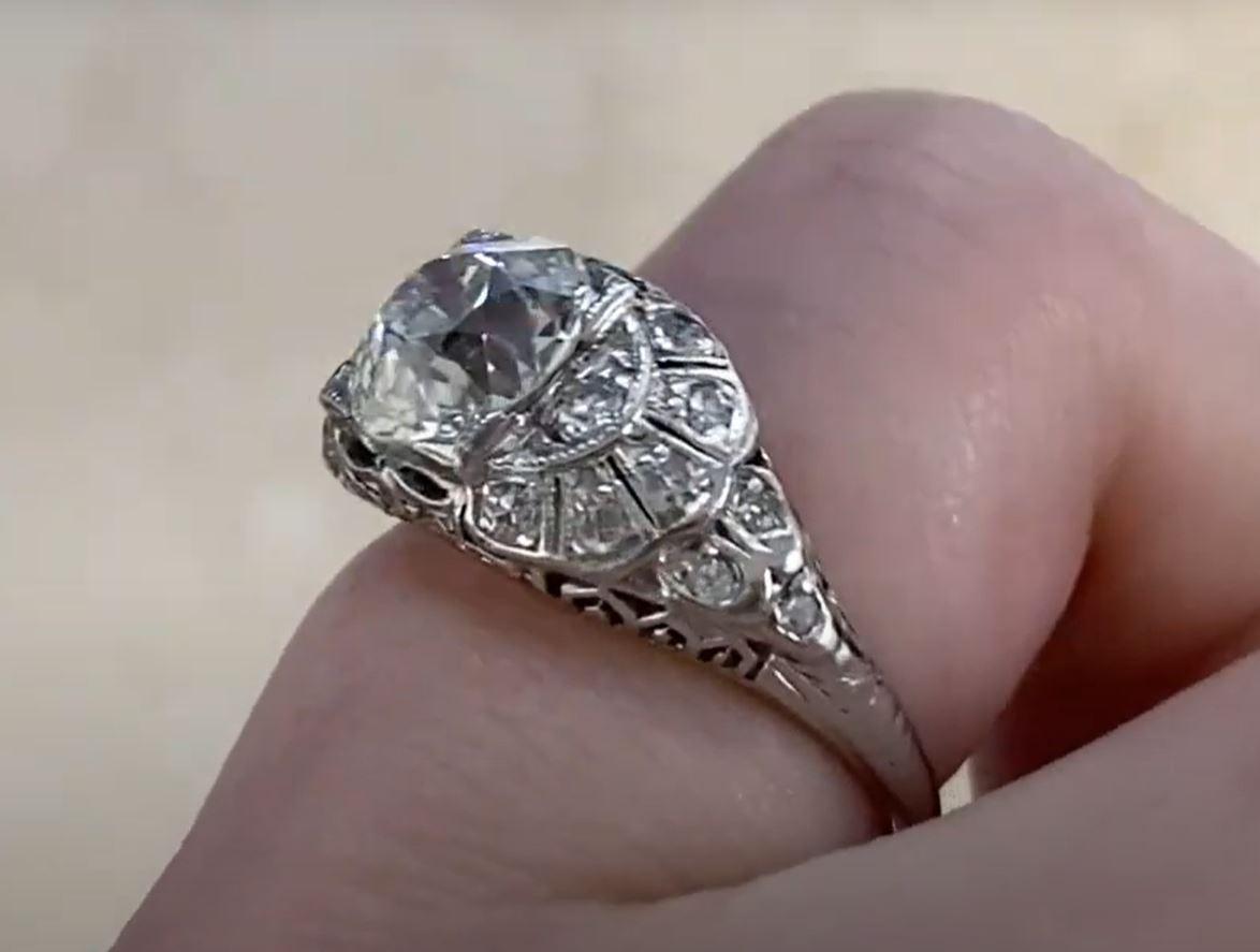 Antique GIA 1.71ct Old European Cut Diamond Engagement Ring, Platinum Circa 1920 For Sale 2