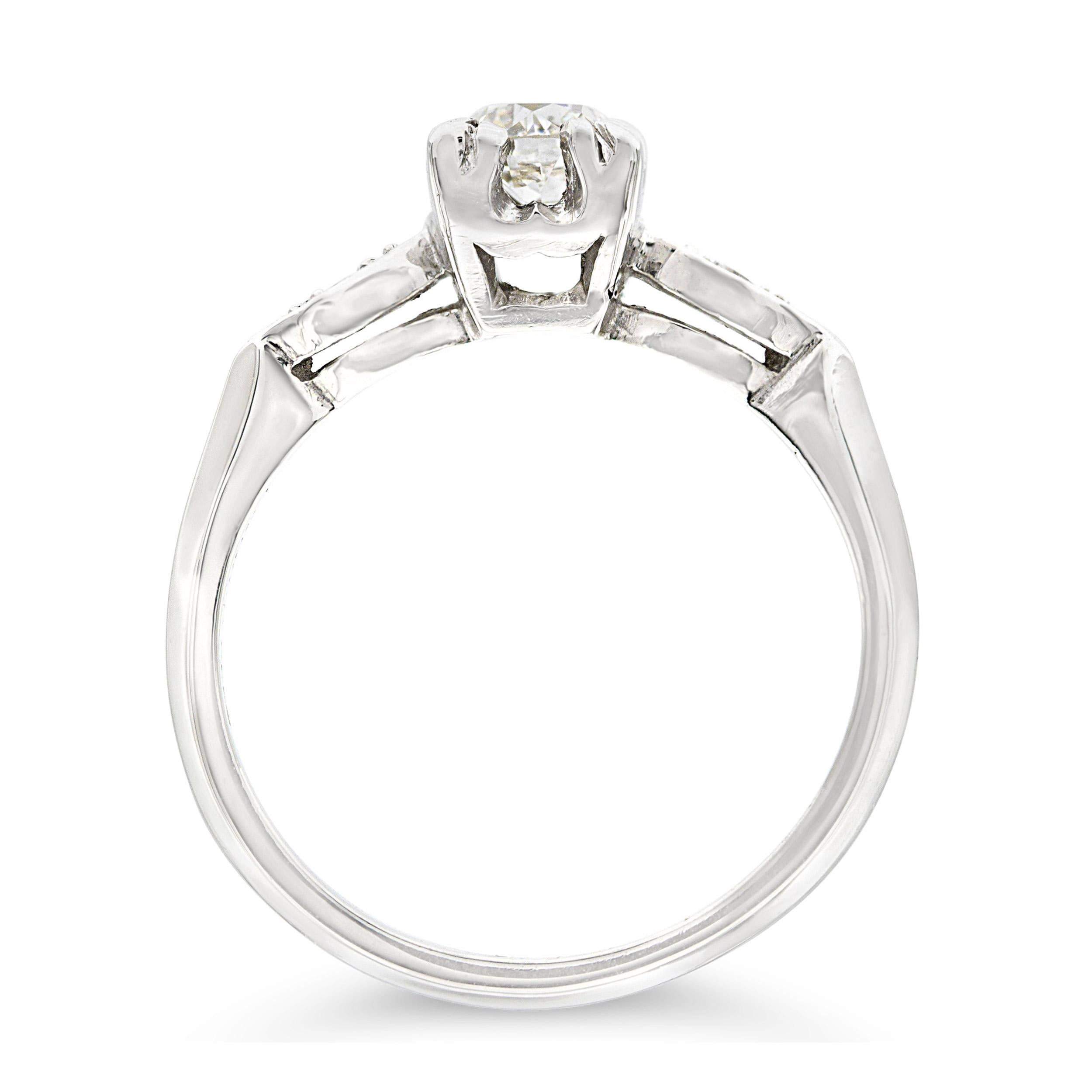 Antique GIA Certified 0.44 Ct. Platinum Engagement Ring H SI1 in Platinum In Good Condition For Sale In New York, NY